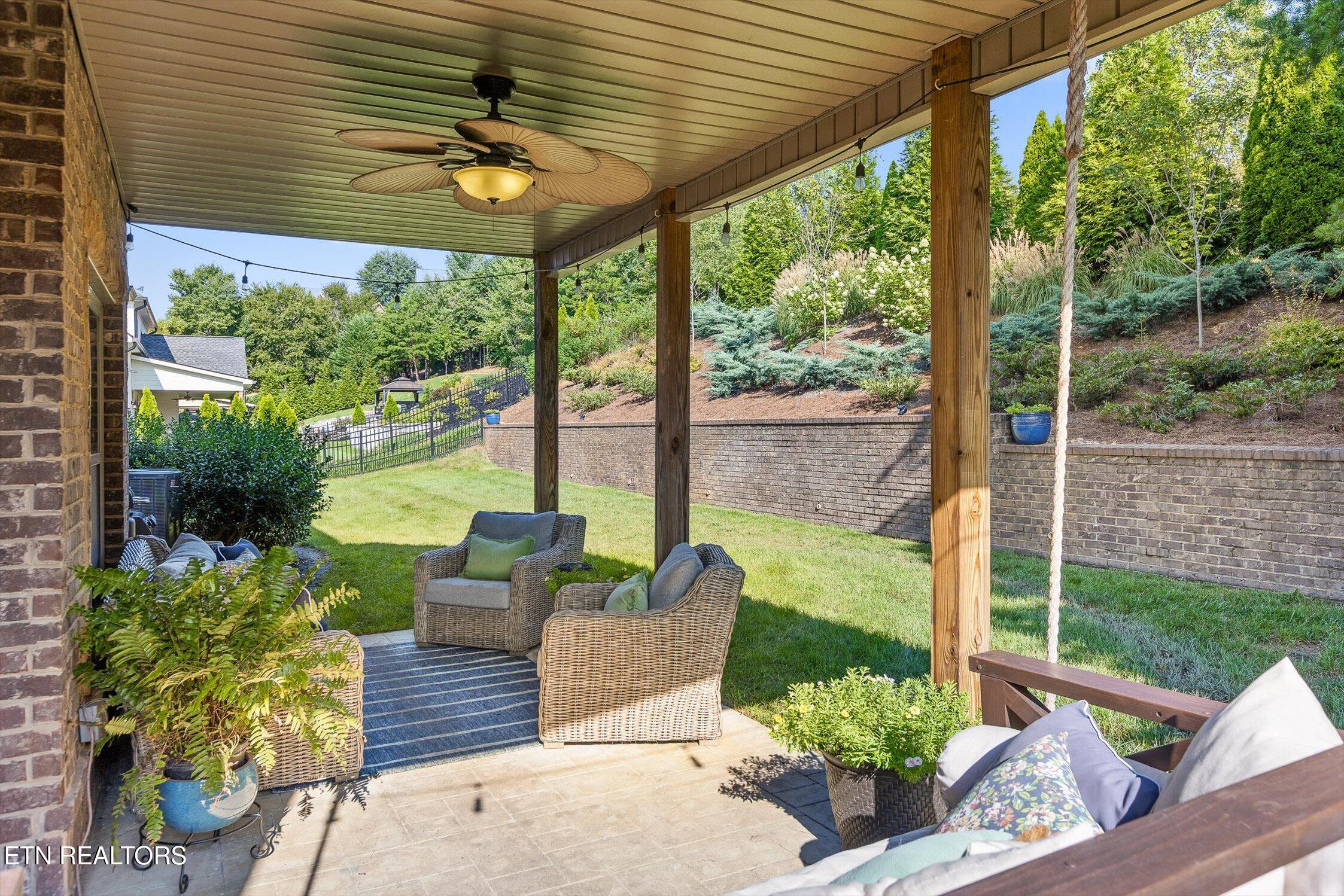 10045 Fox Cove Rd