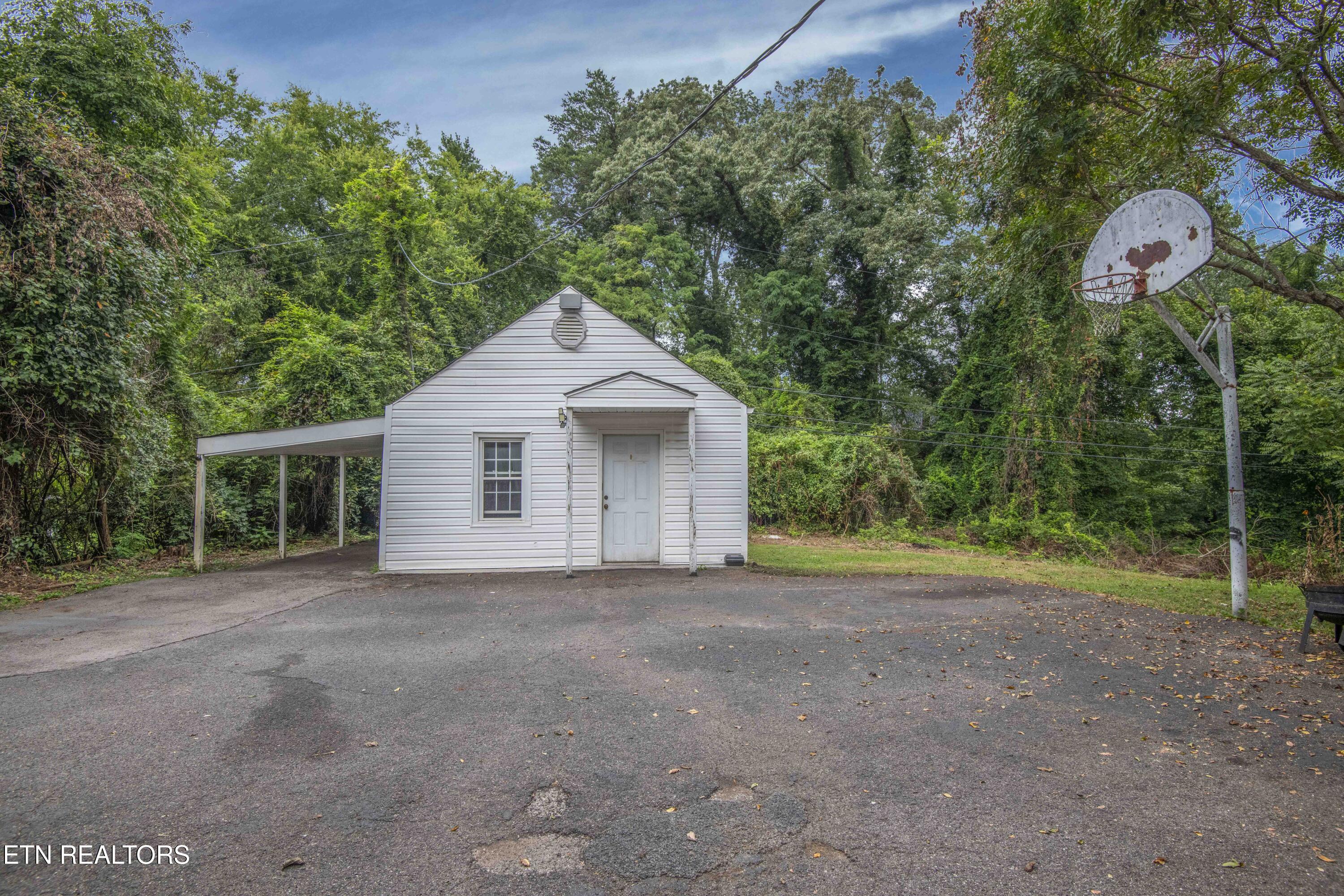 5709 Westover Drive