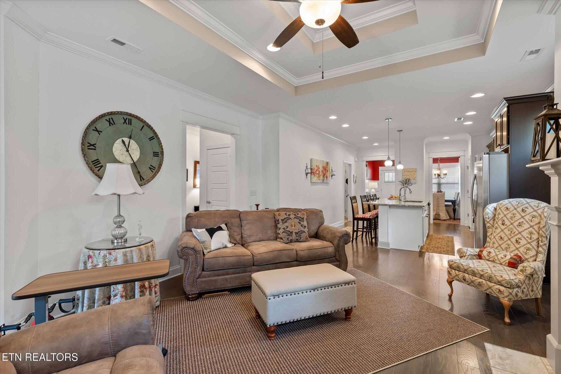 8242 Roy Lane