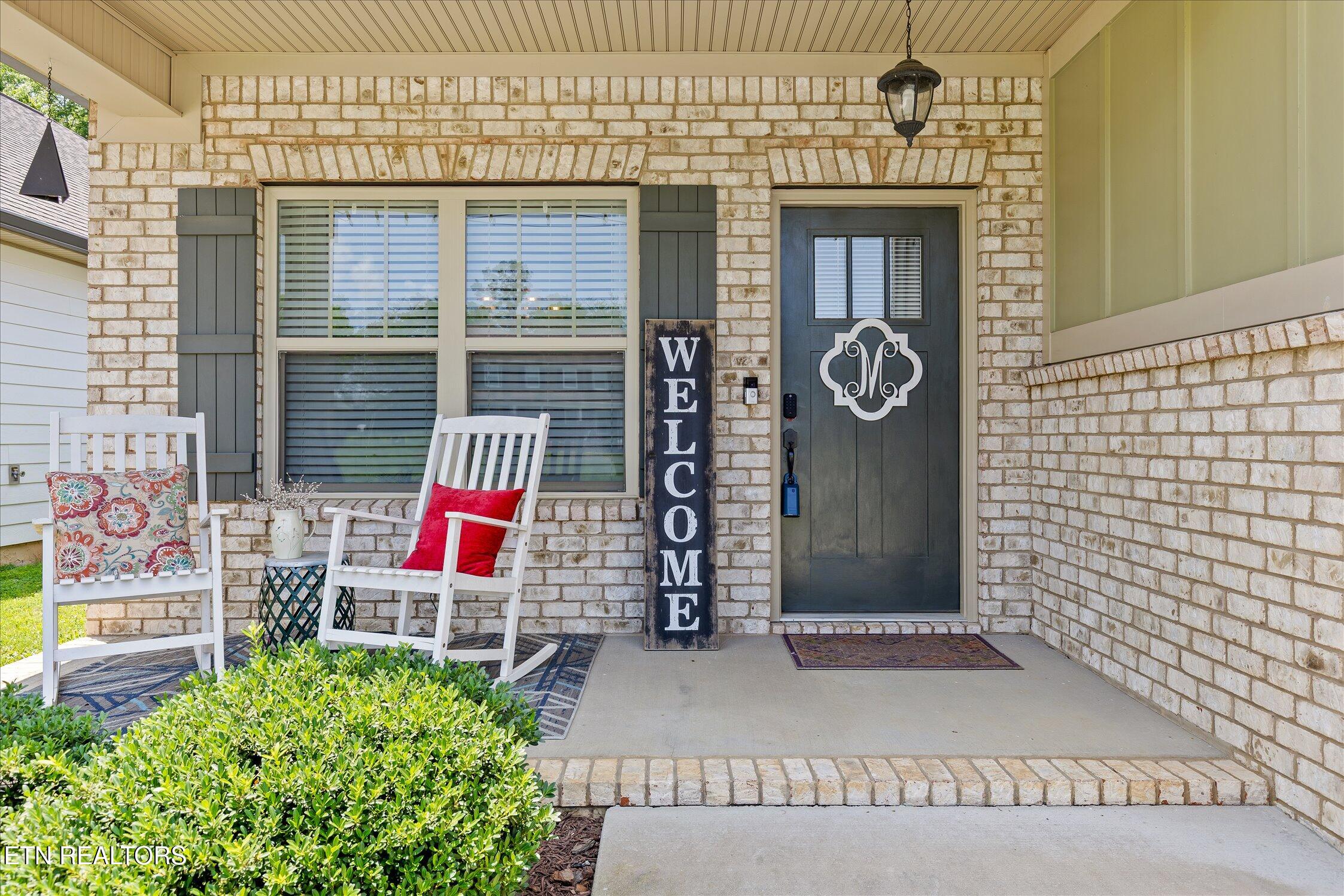 8242 Roy Lane