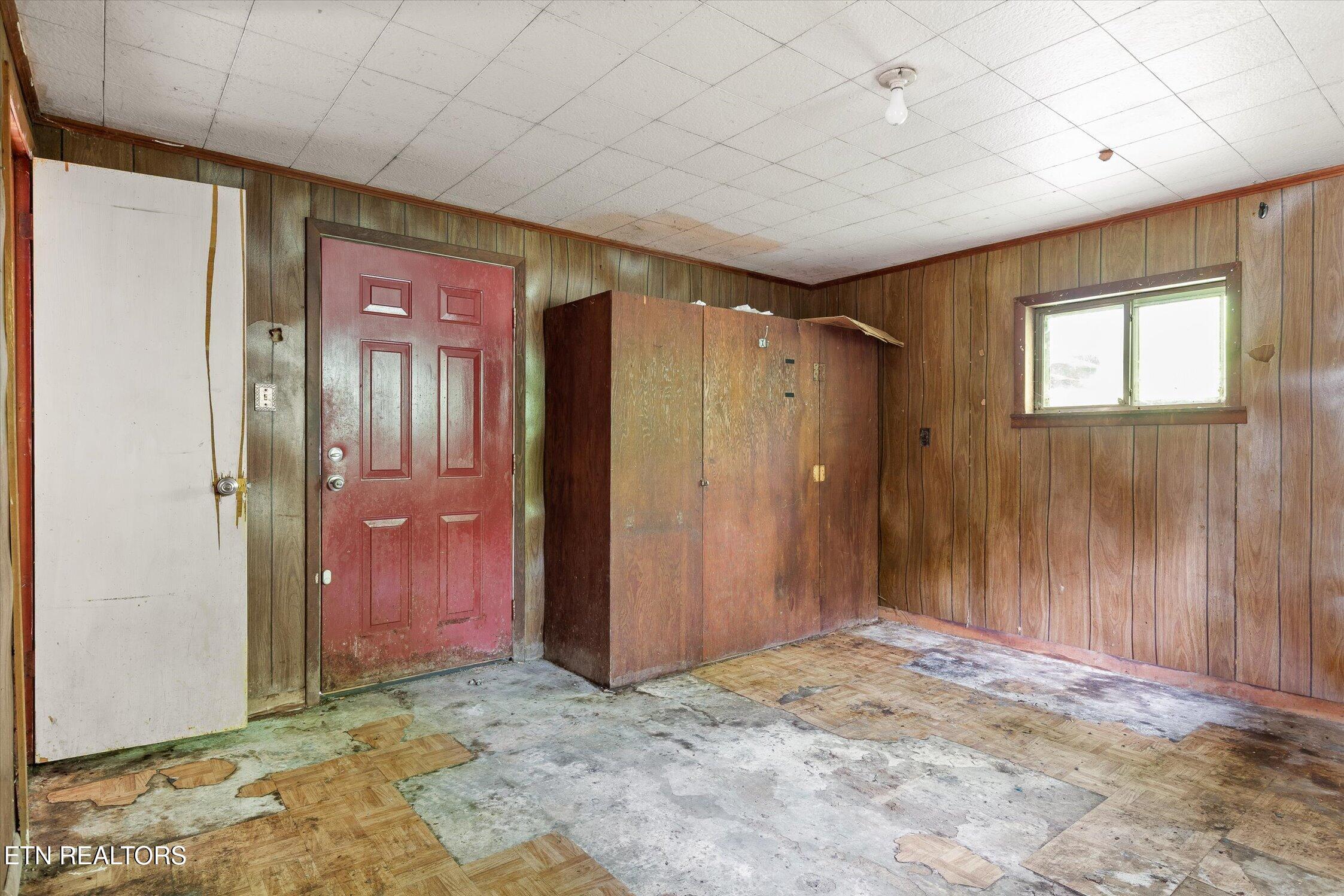 145 Pecan St