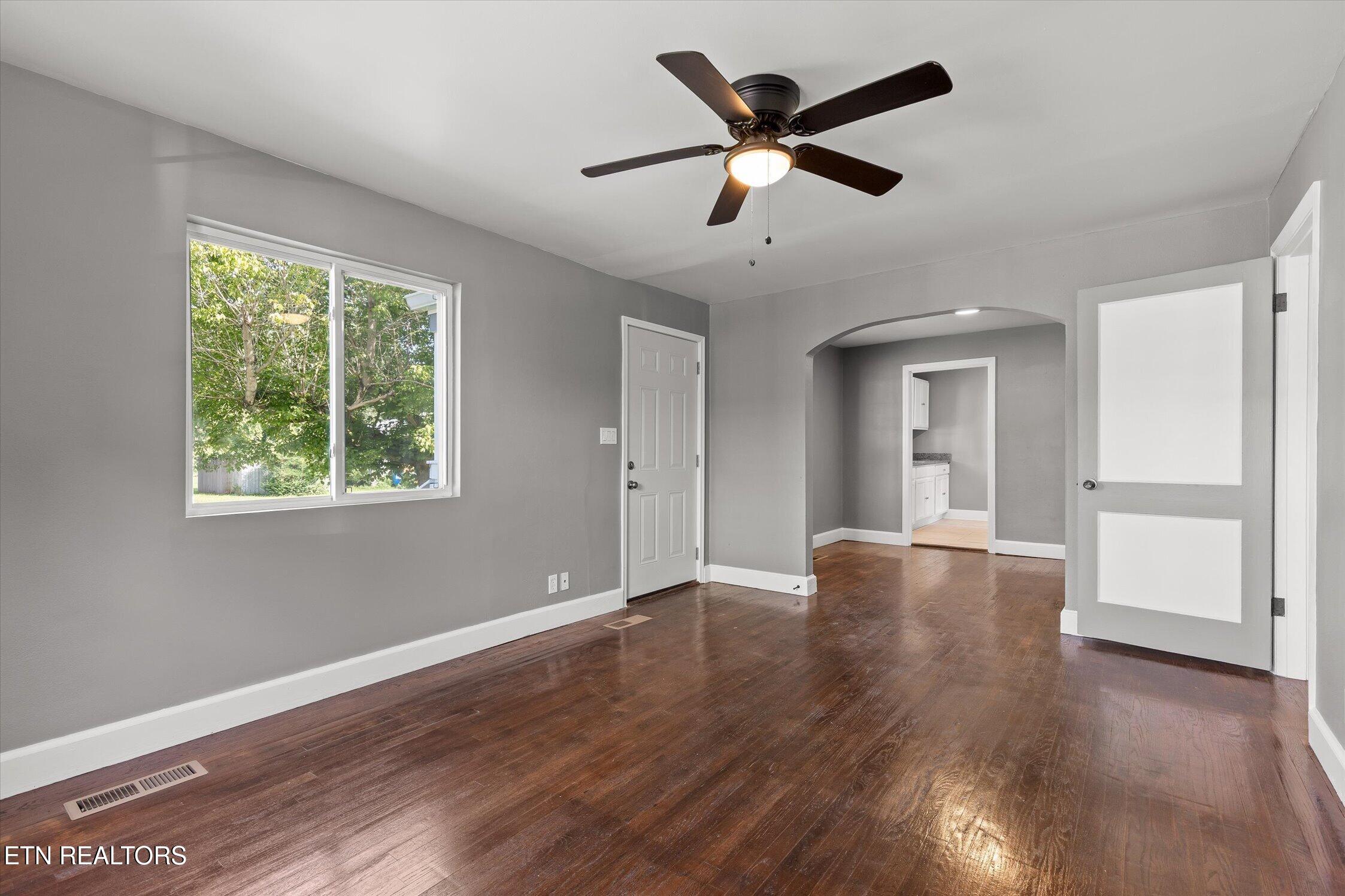 712 Parkview Drive