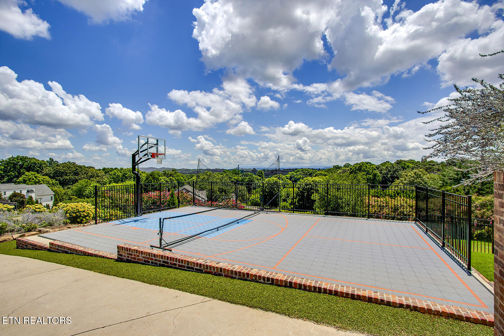 5500 Heathrow Drive
