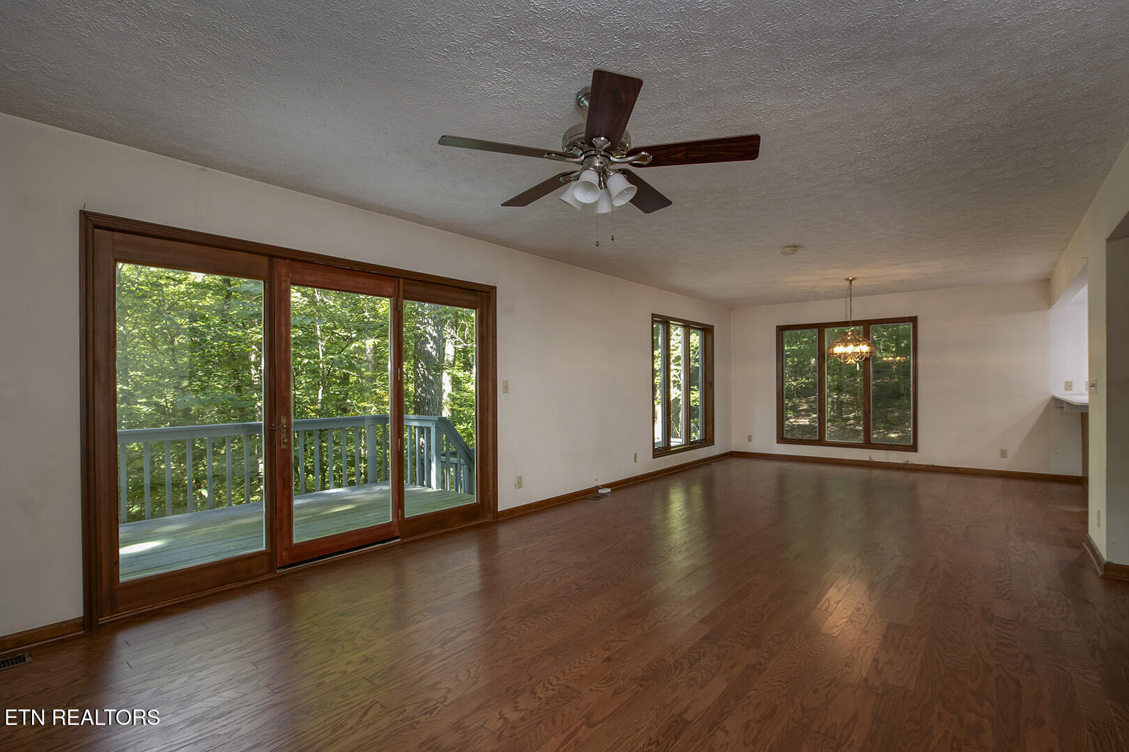 1560 Bluebird Cove Lane