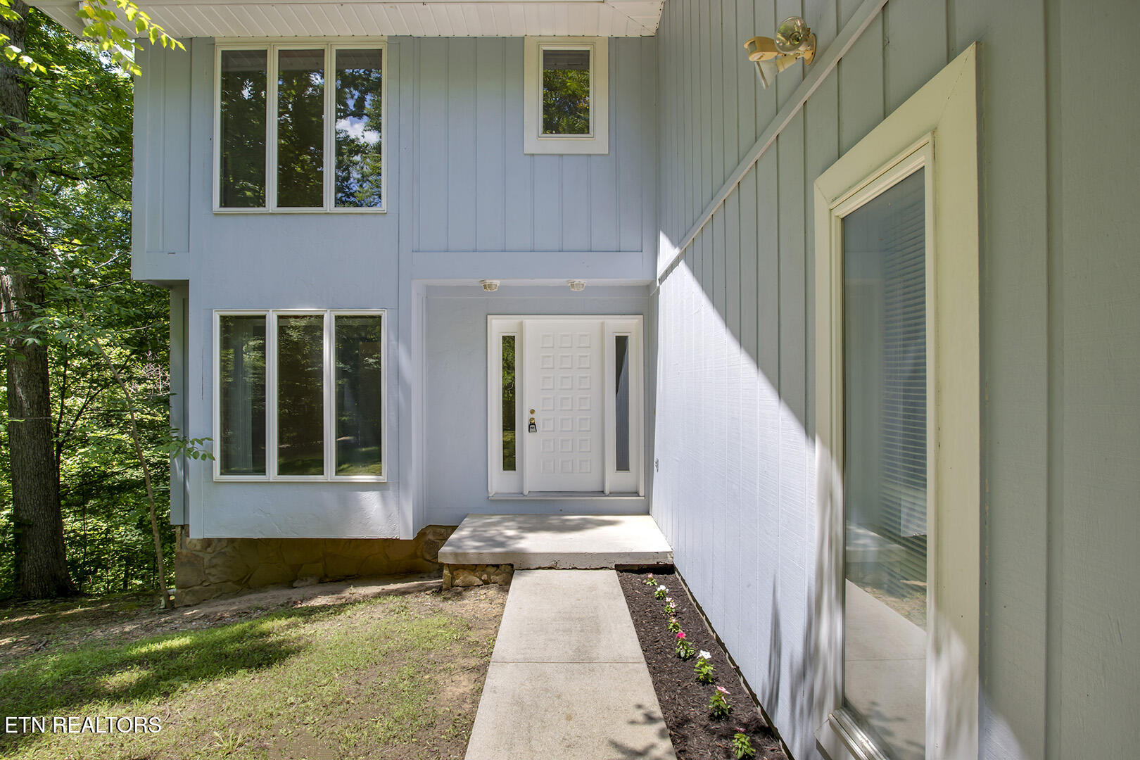 1560 Bluebird Cove Lane