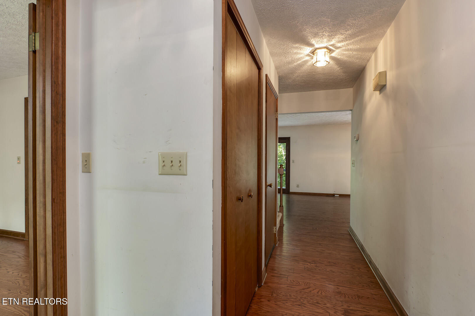1560 Bluebird Cove Lane