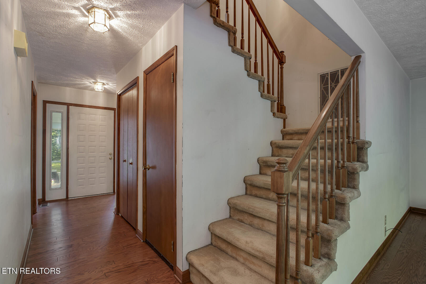 1560 Bluebird Cove Lane