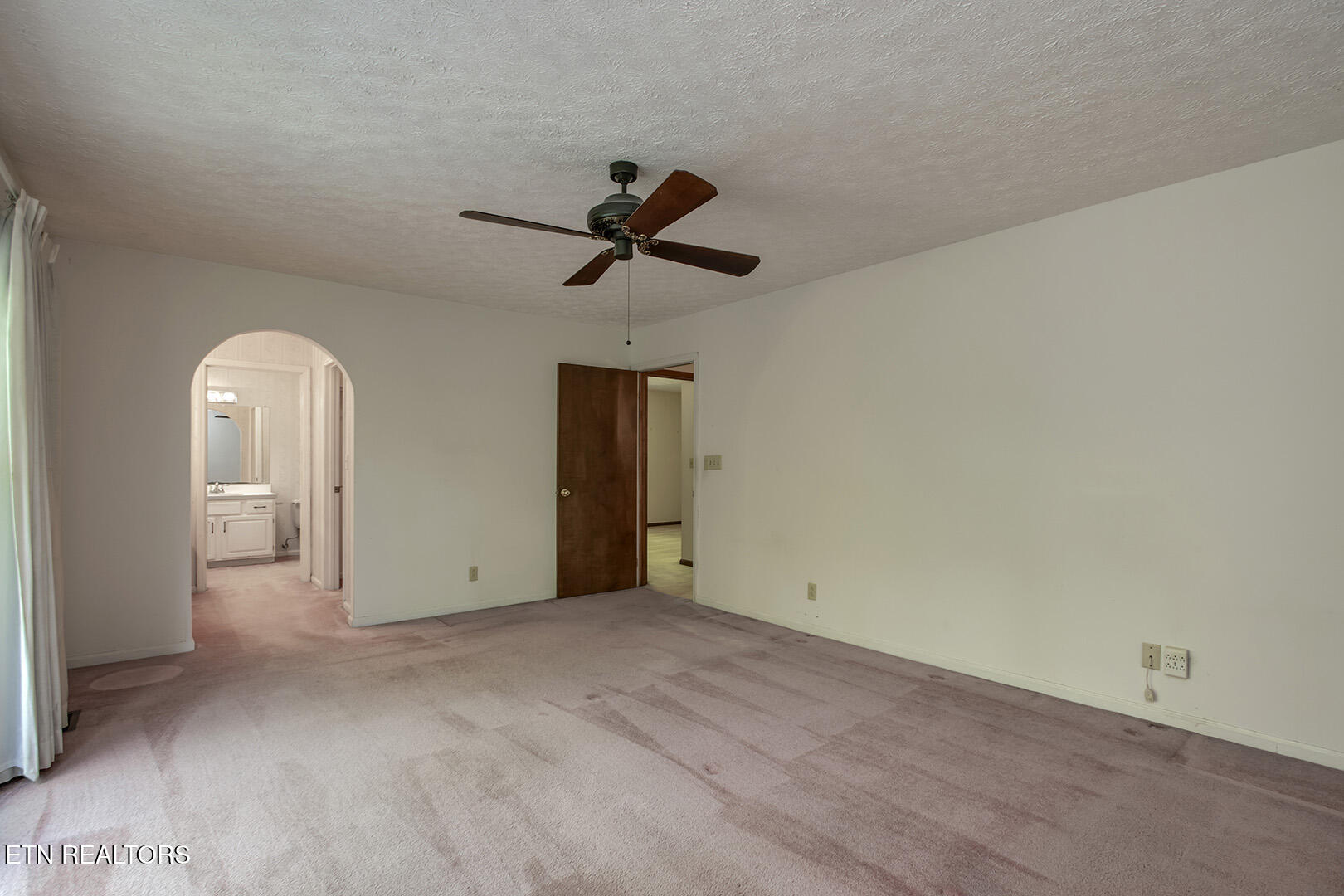 1560 Bluebird Cove Lane