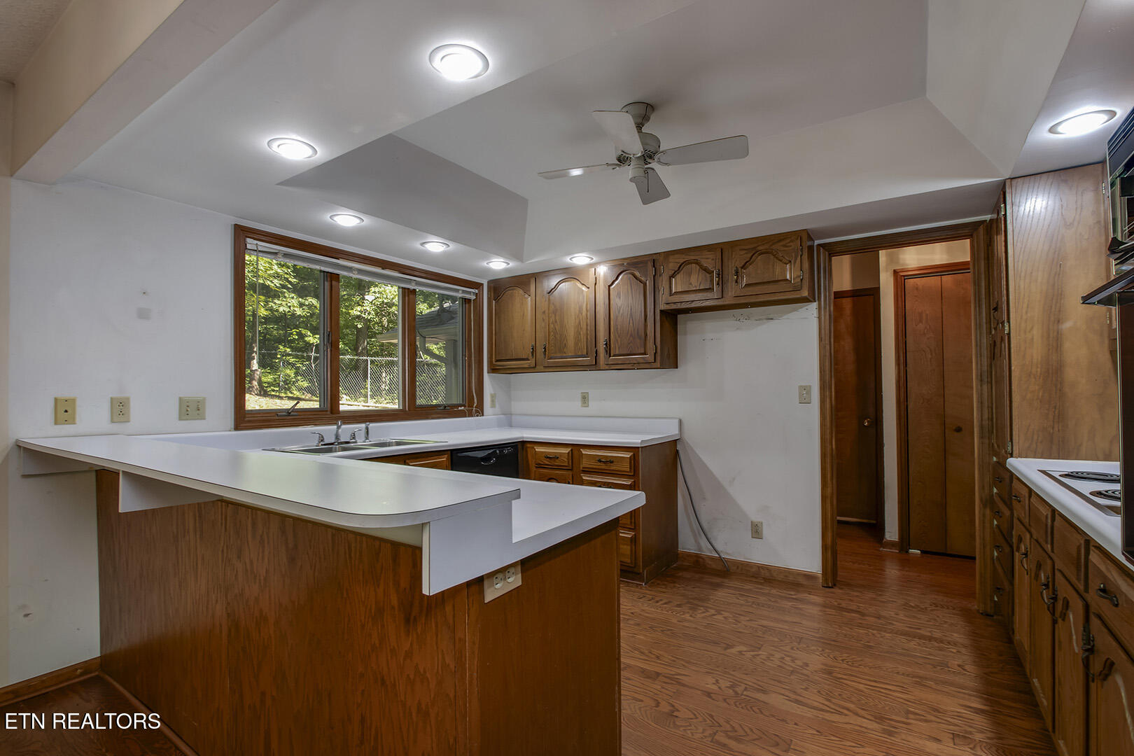 1560 Bluebird Cove Lane