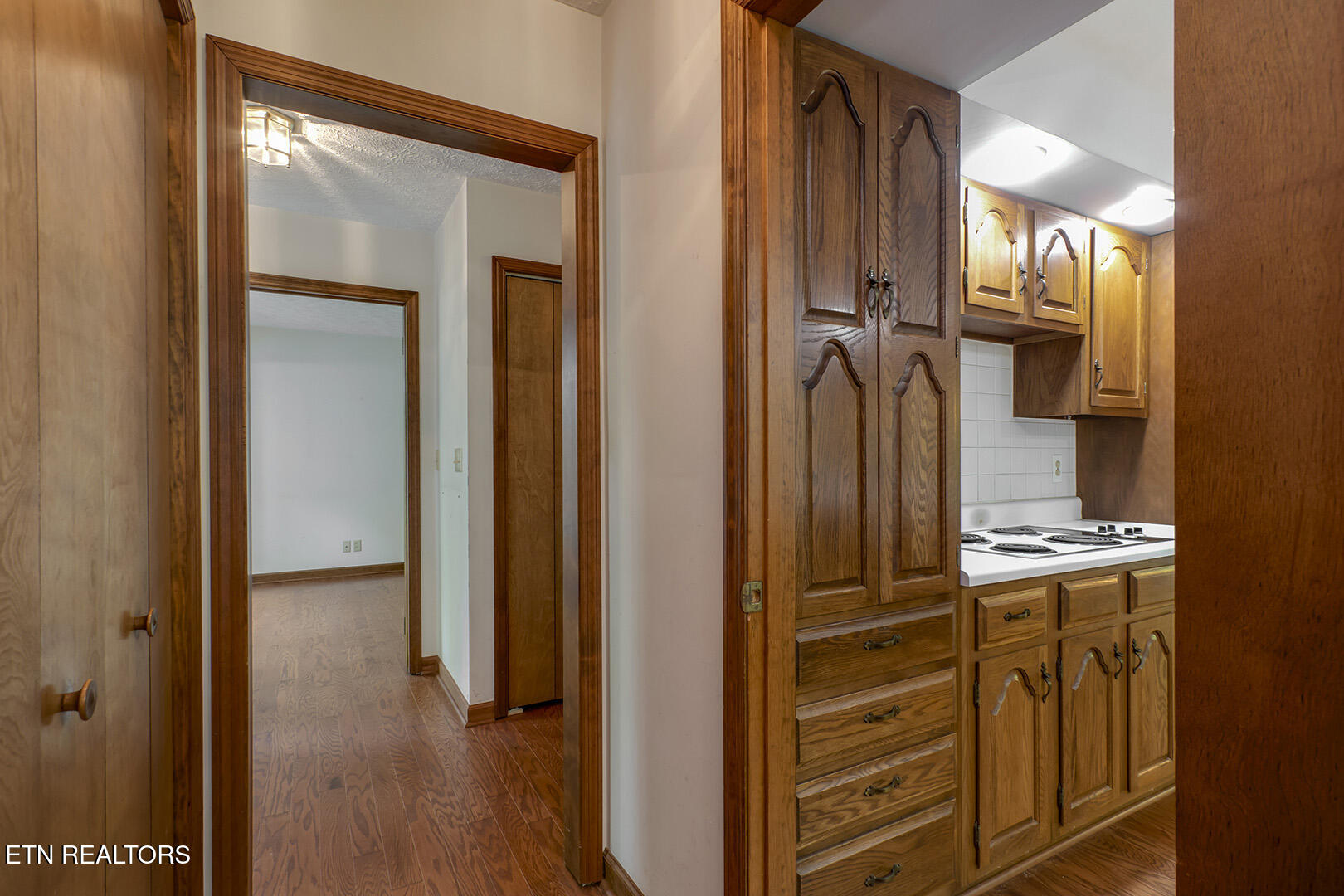 1560 Bluebird Cove Lane