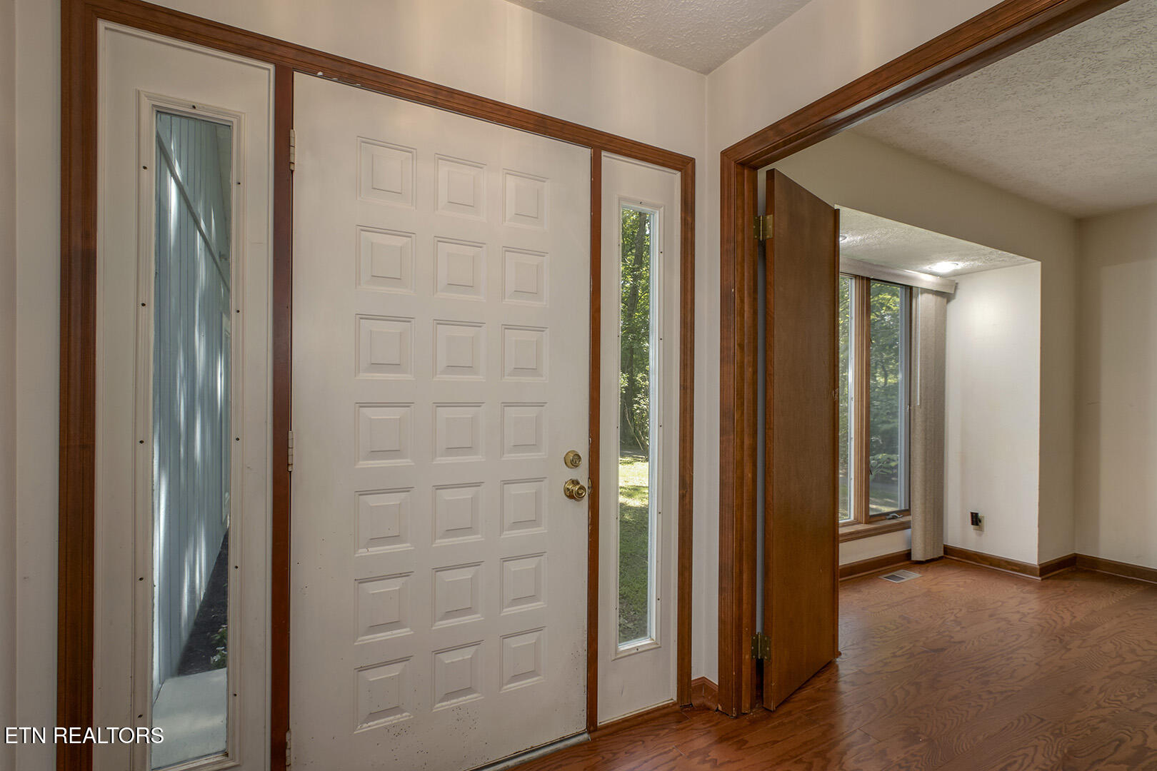 1560 Bluebird Cove Lane