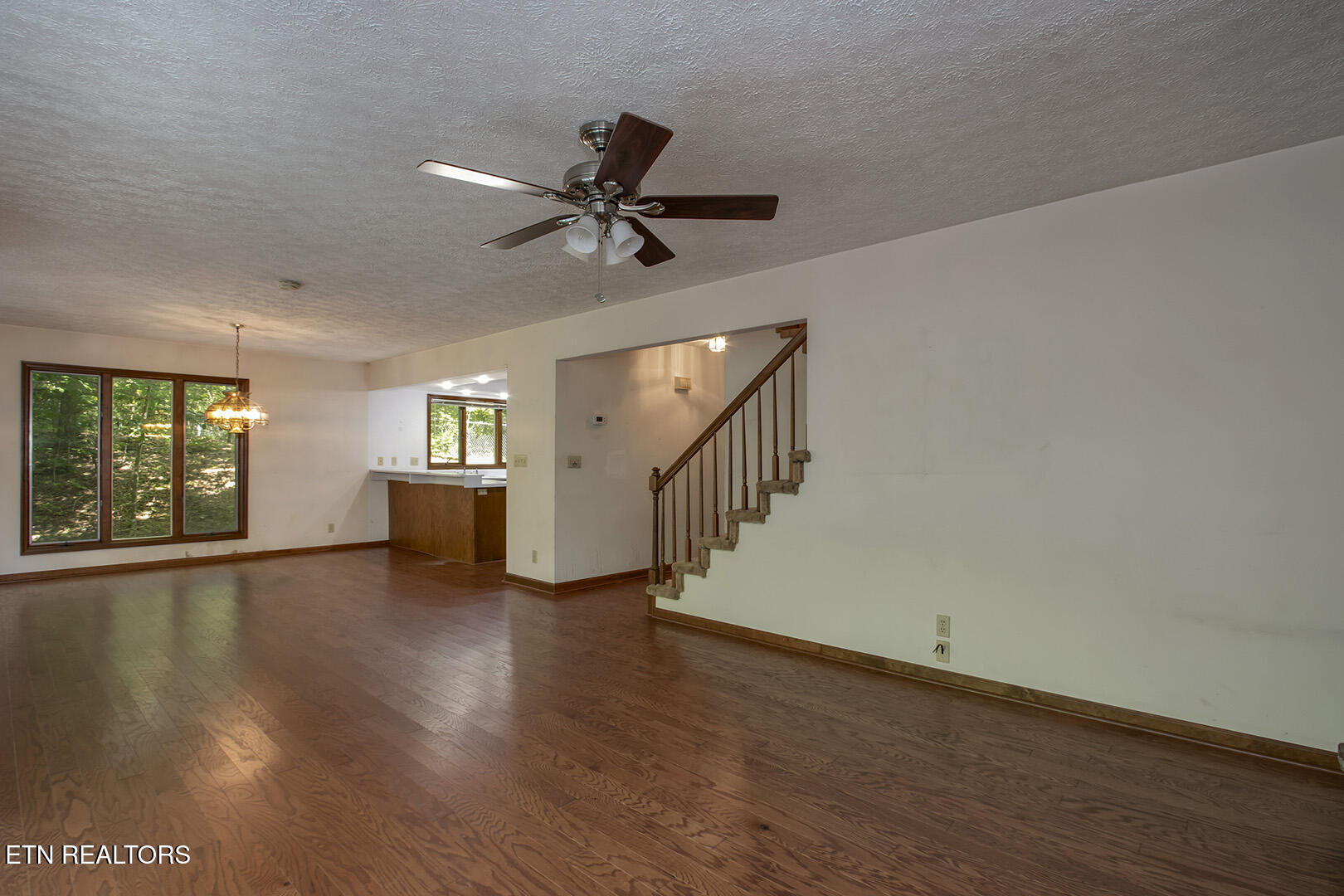 1560 Bluebird Cove Lane