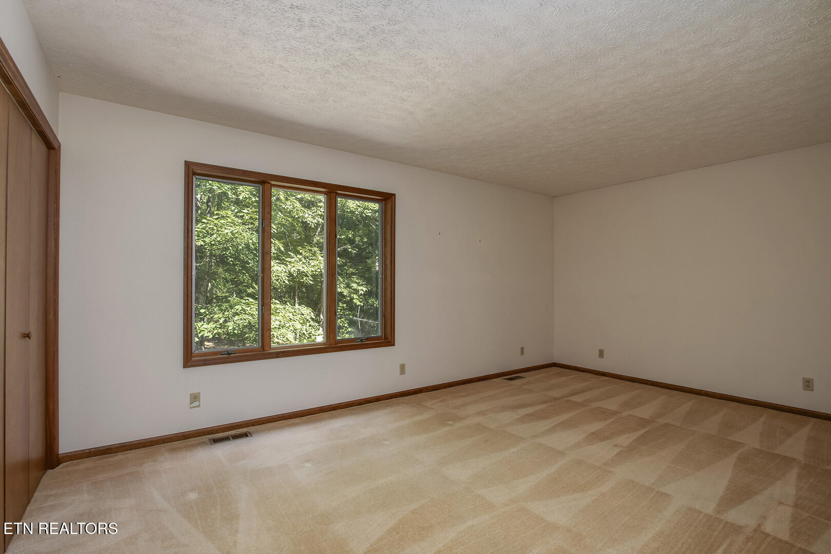 1560 Bluebird Cove Lane