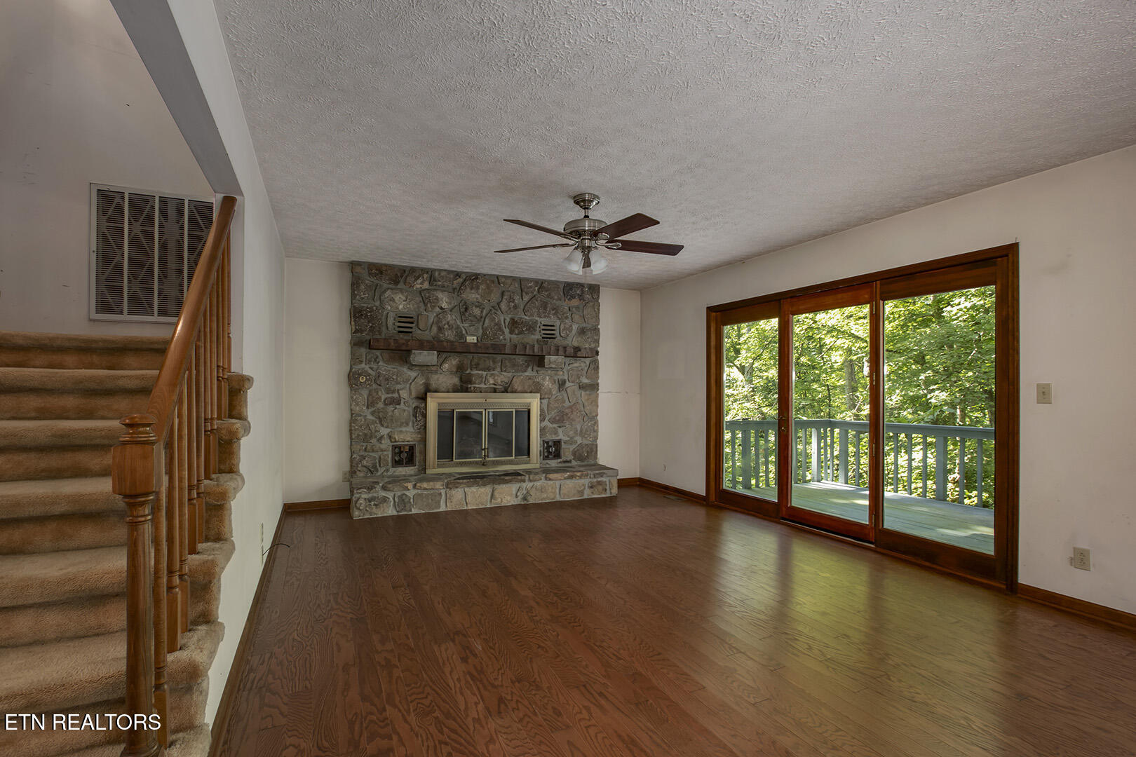 1560 Bluebird Cove Lane
