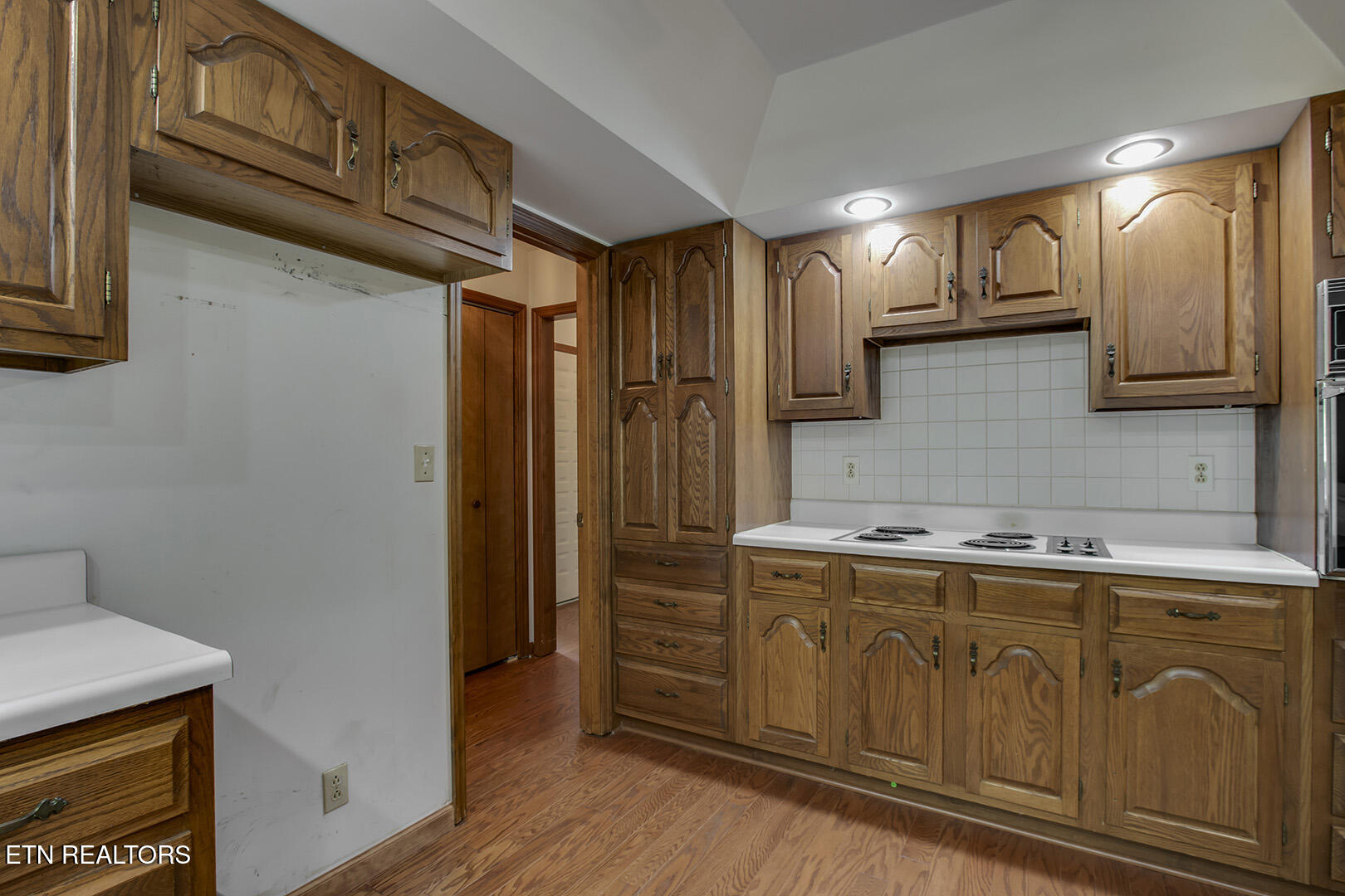 1560 Bluebird Cove Lane