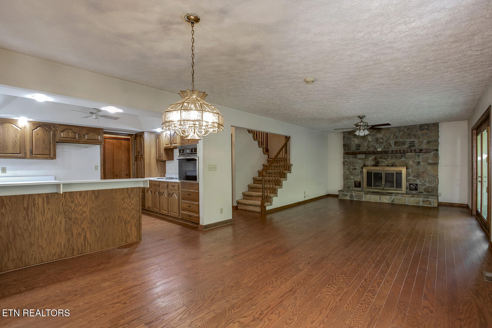 1560 Bluebird Cove Lane