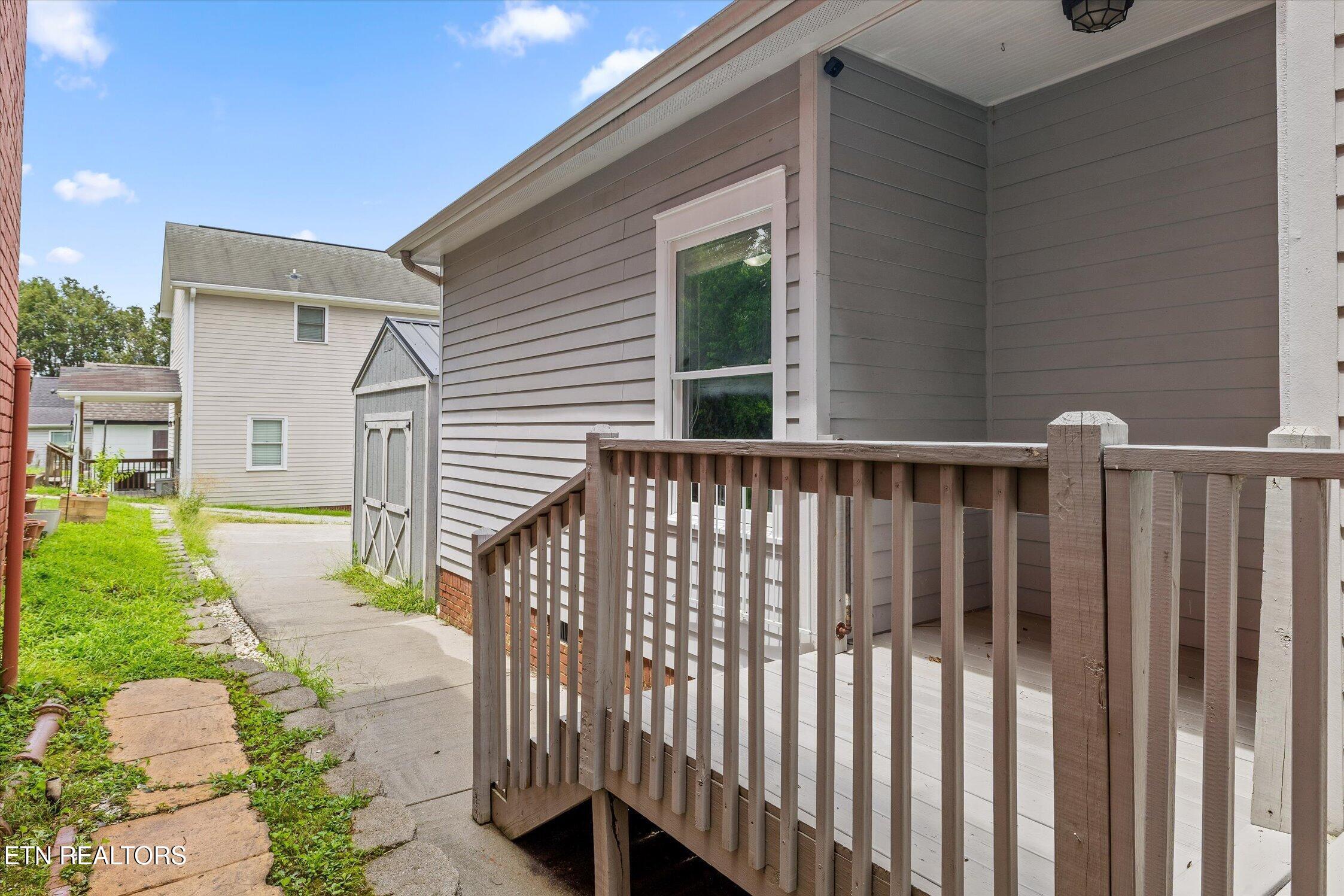 803 Fairview Ave