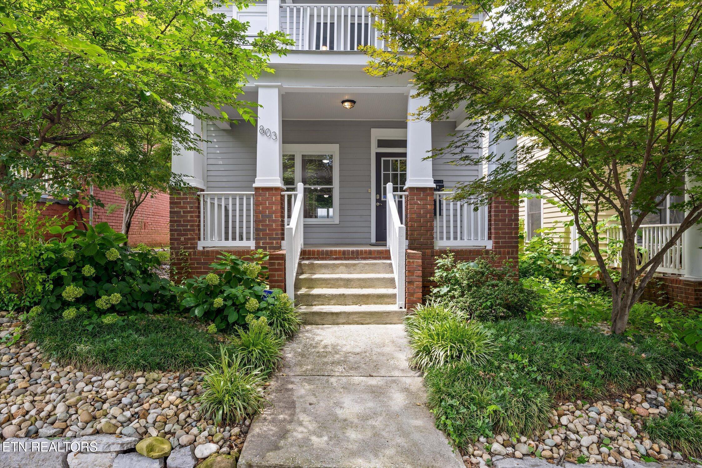 803 Fairview Ave