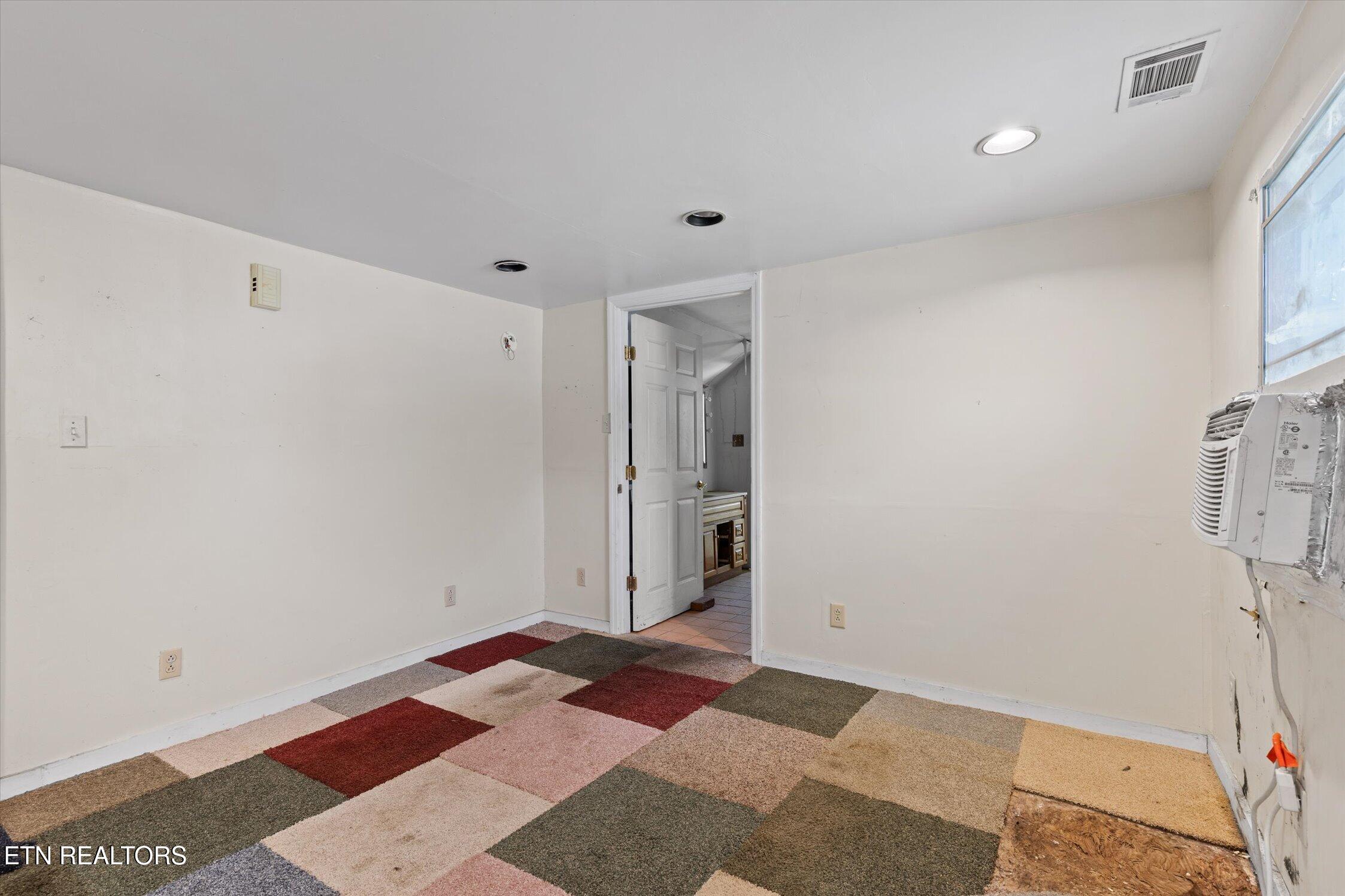 1700 Marion Ave