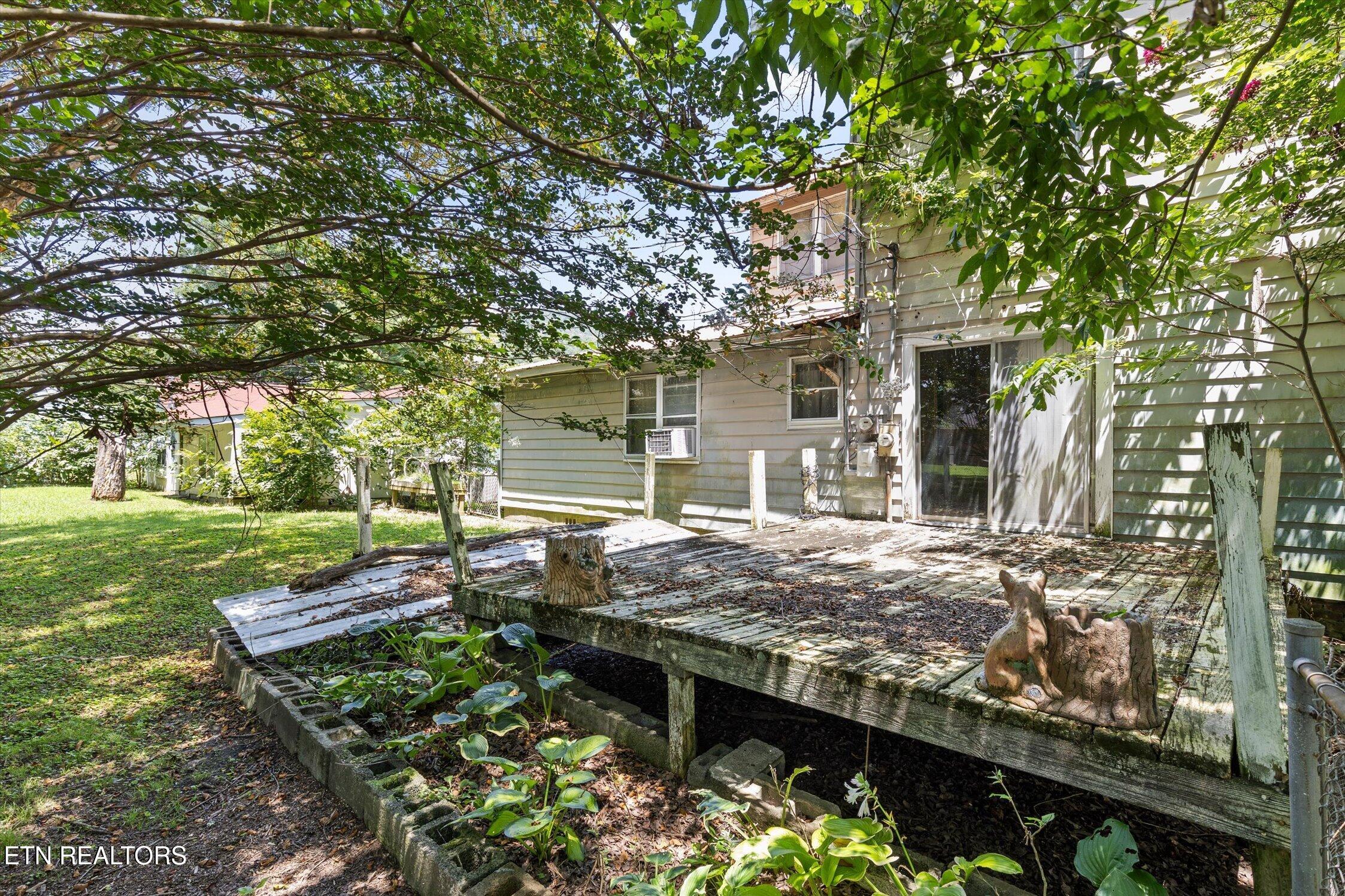 1700 Marion Ave