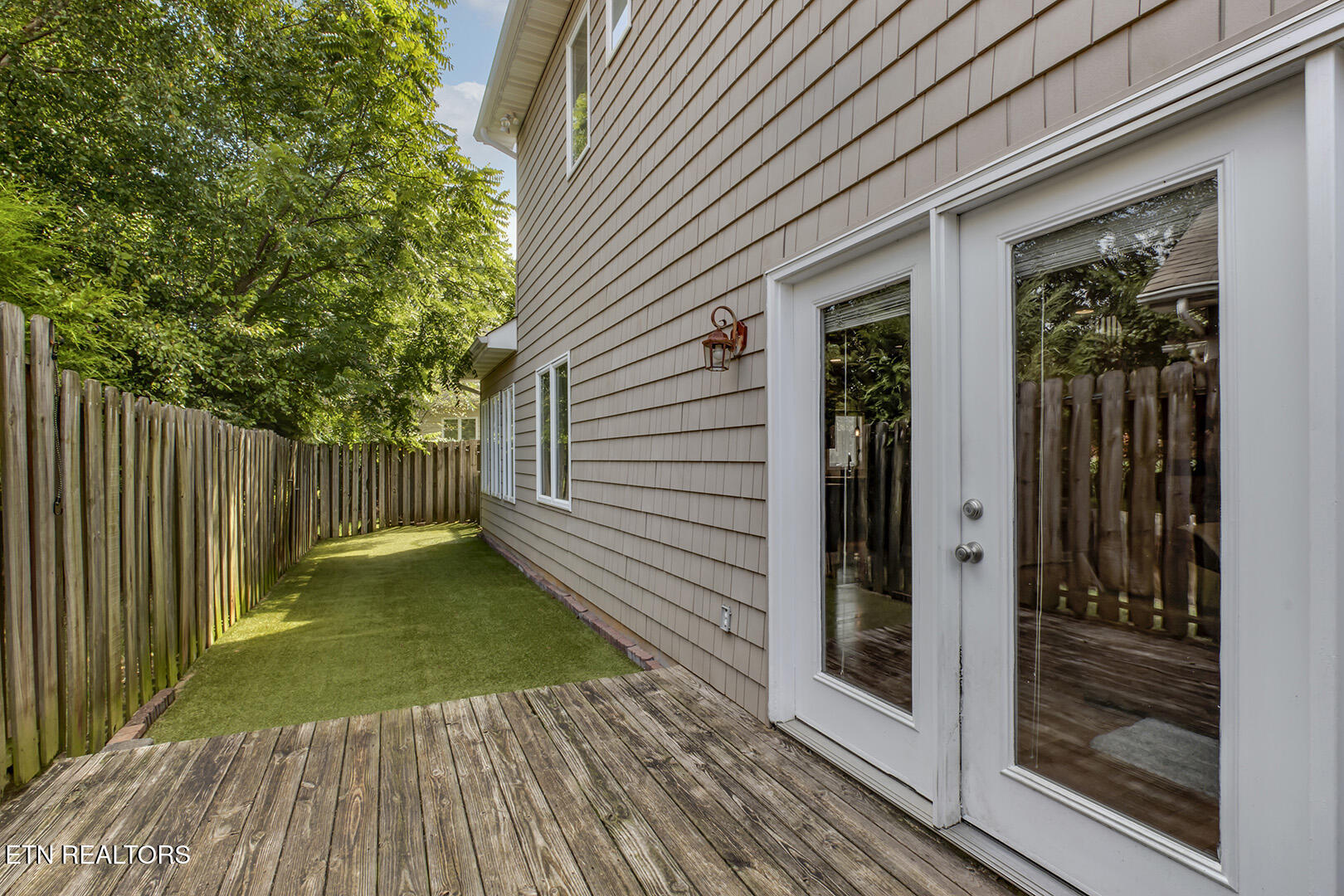8511 King Arthur Lane