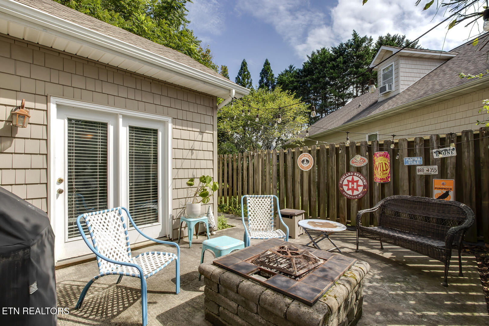 8511 King Arthur Lane