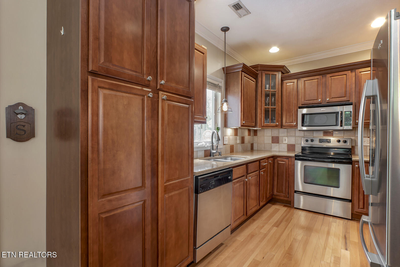 8511 King Arthur Lane