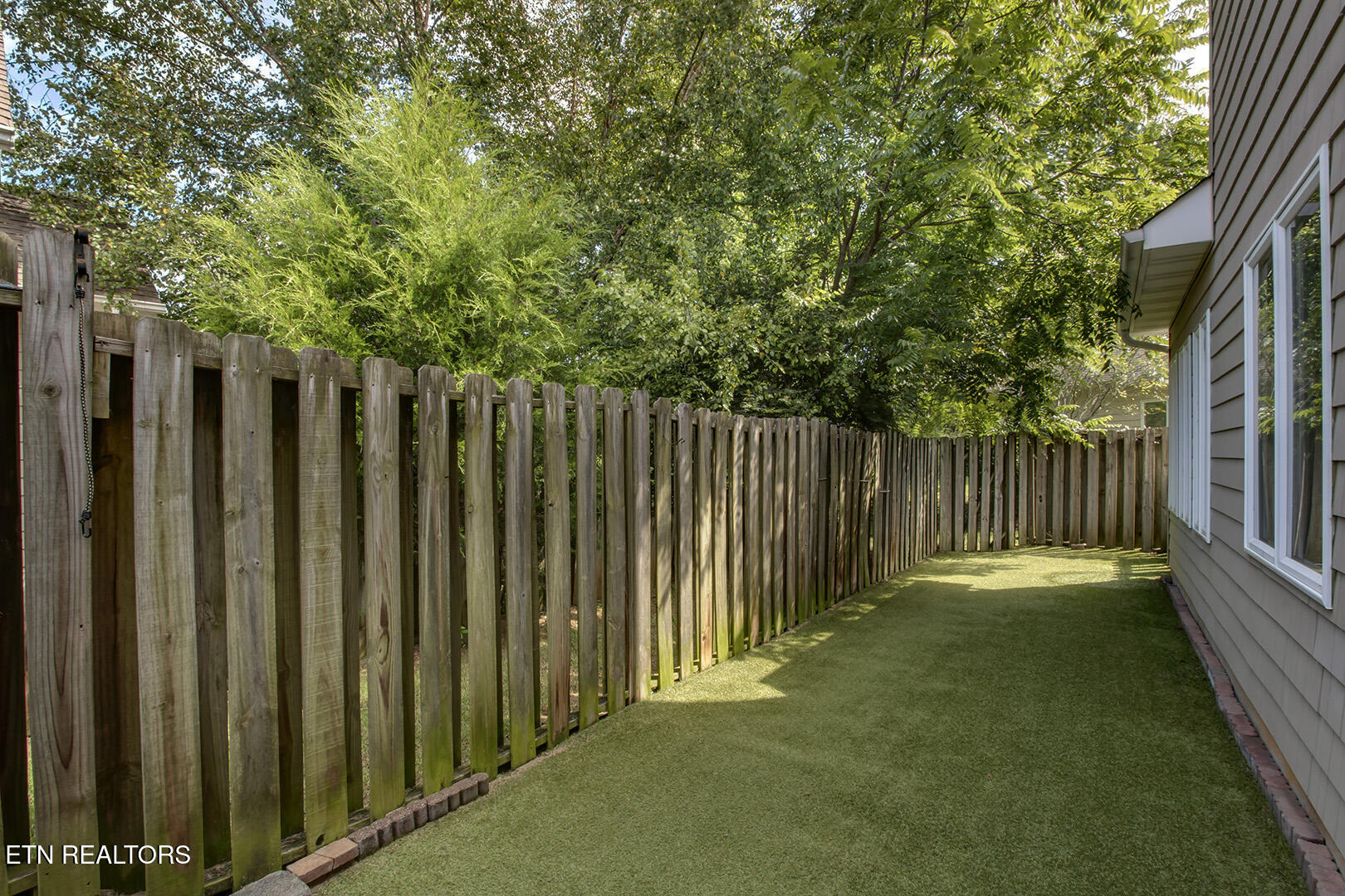 8511 King Arthur Lane