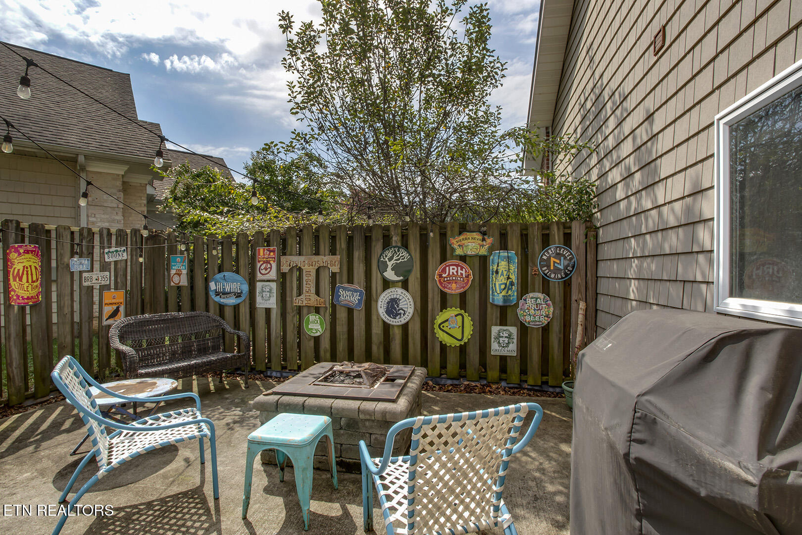 8511 King Arthur Lane