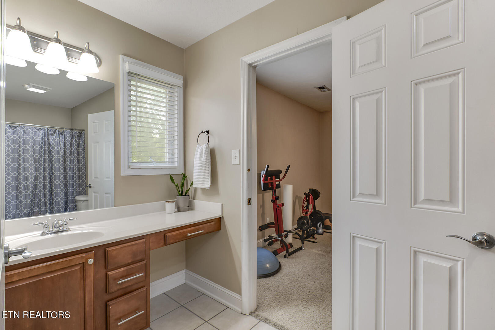 8511 King Arthur Lane