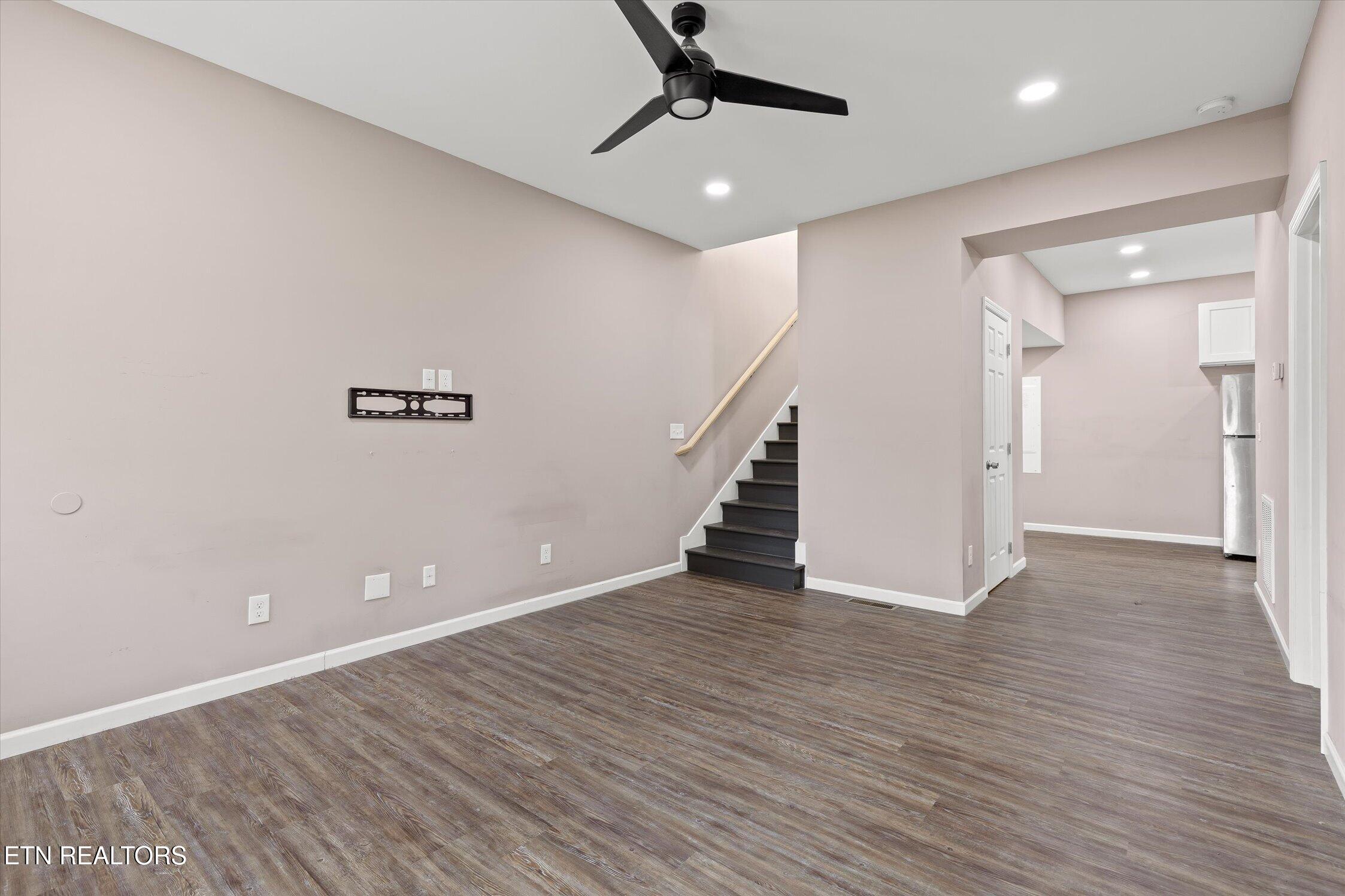 3915 Meadow Lane