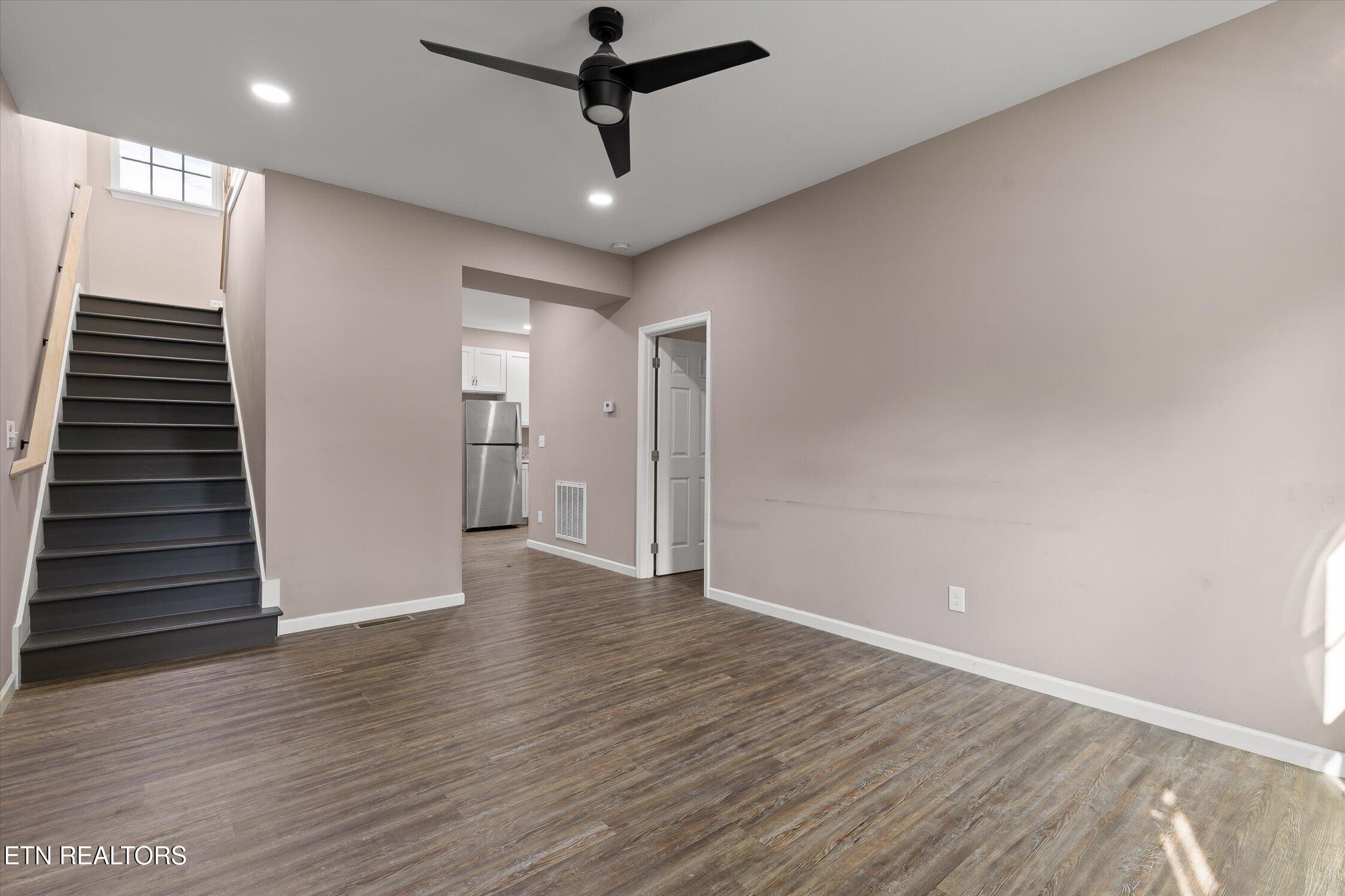 3915 Meadow Lane