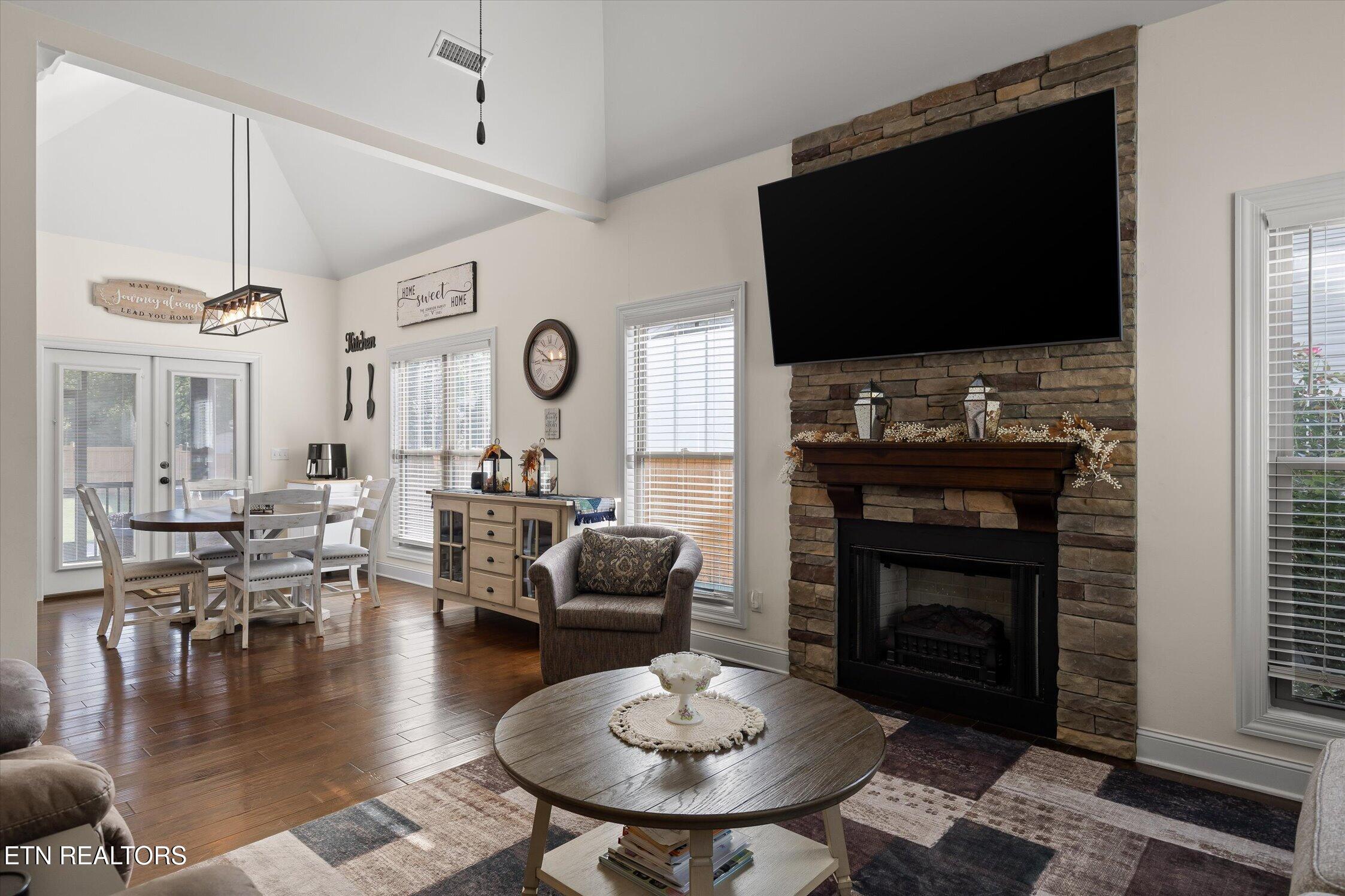 5979 Winding Lane