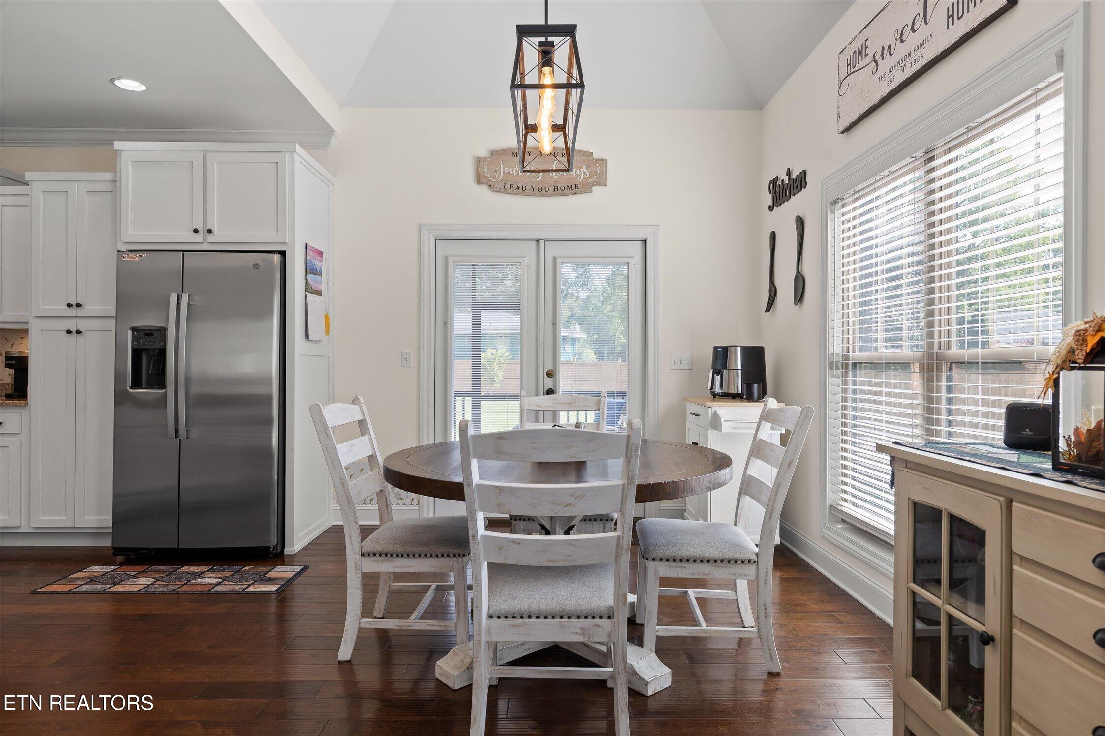 5979 Winding Lane