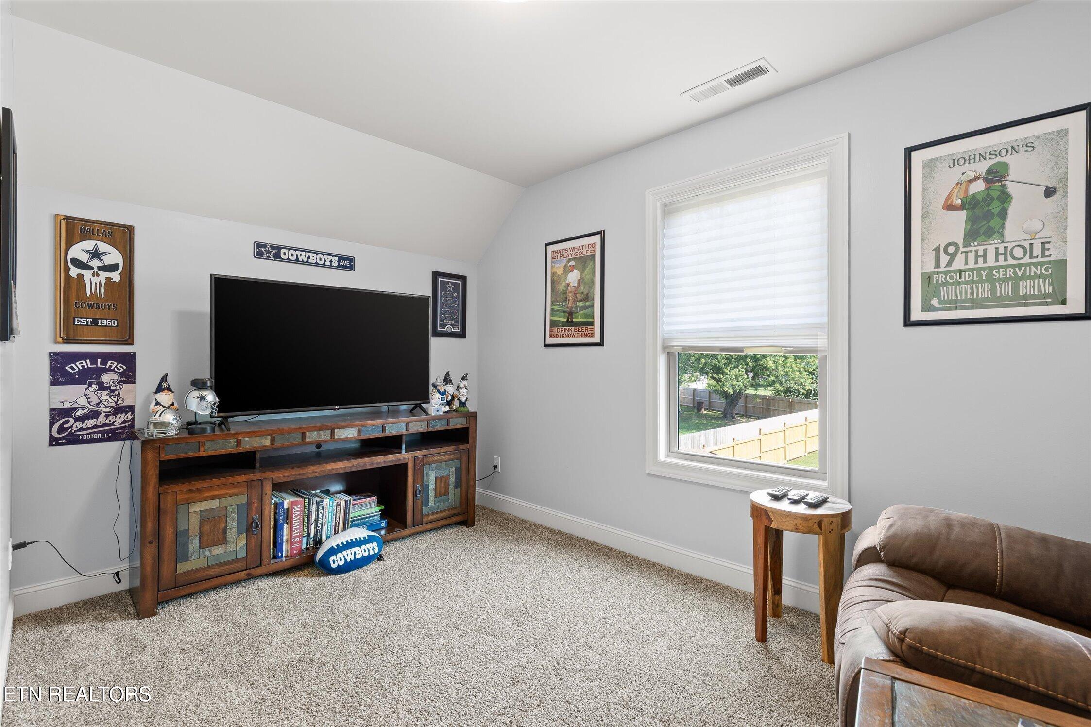 5979 Winding Lane