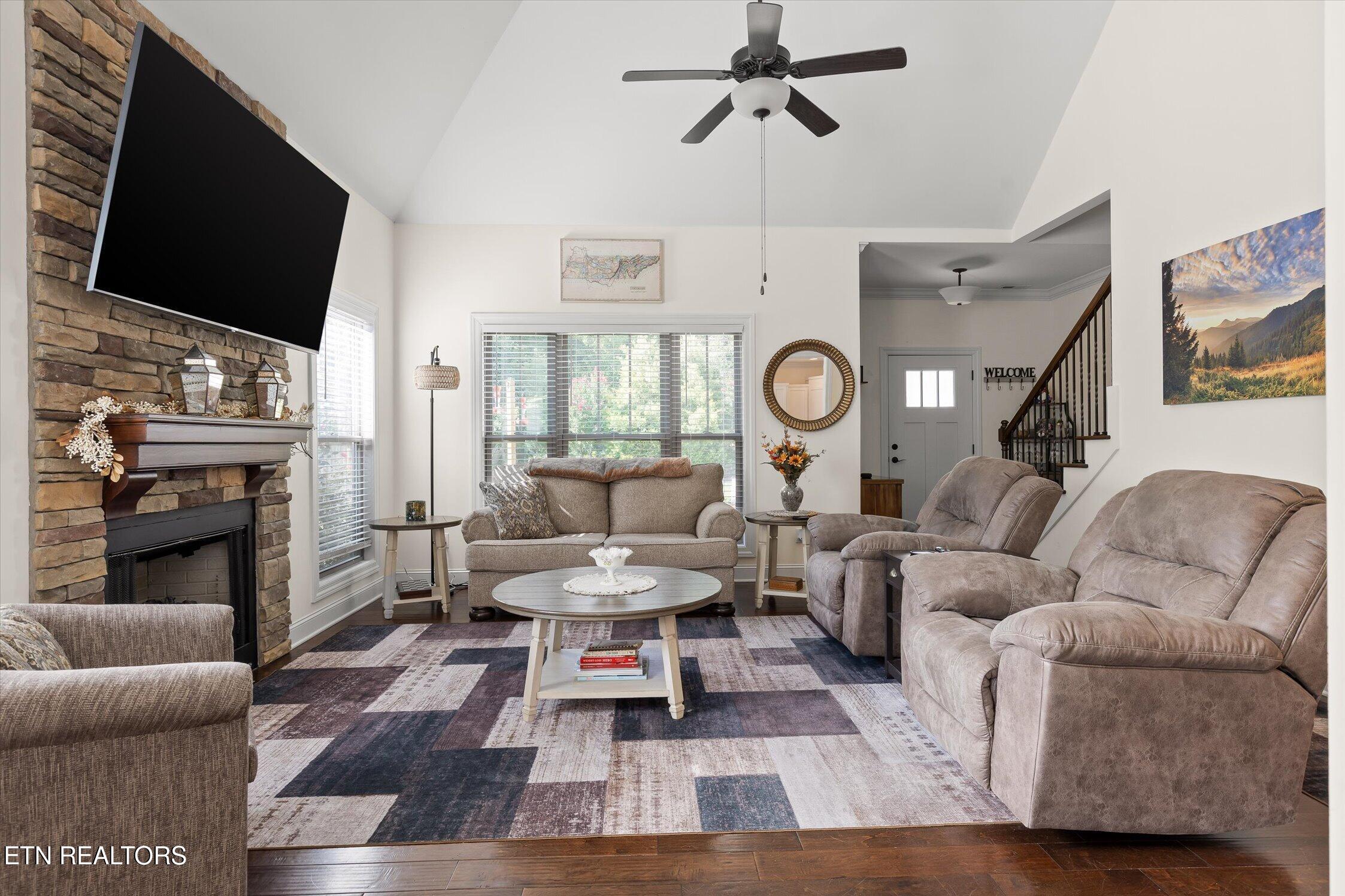5979 Winding Lane