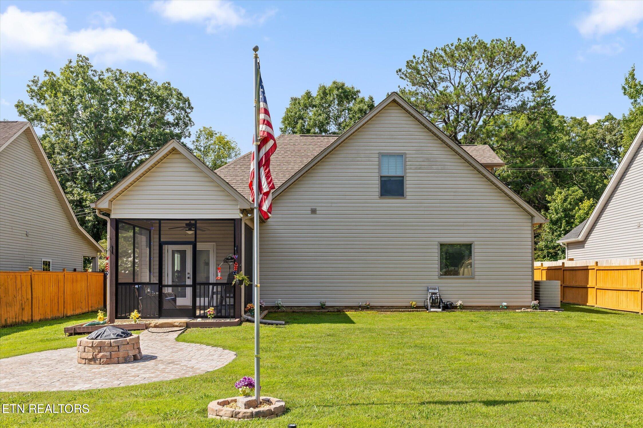 5979 Winding Lane