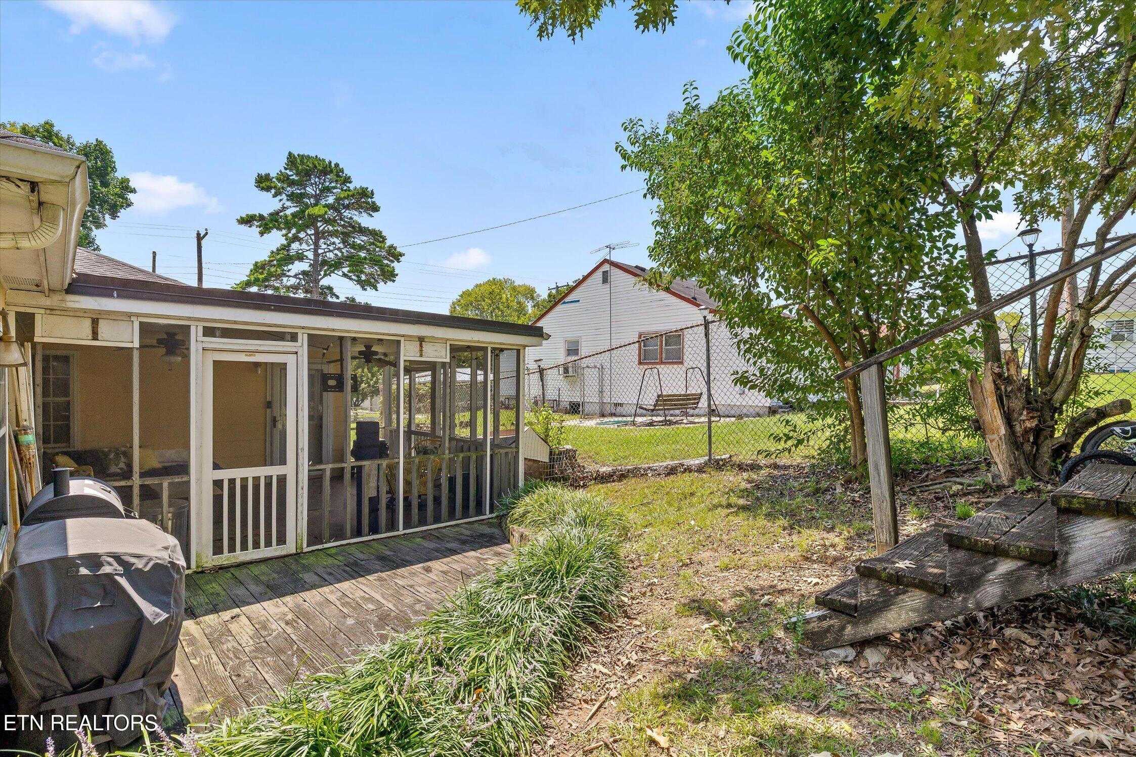 5225 State Line Rd