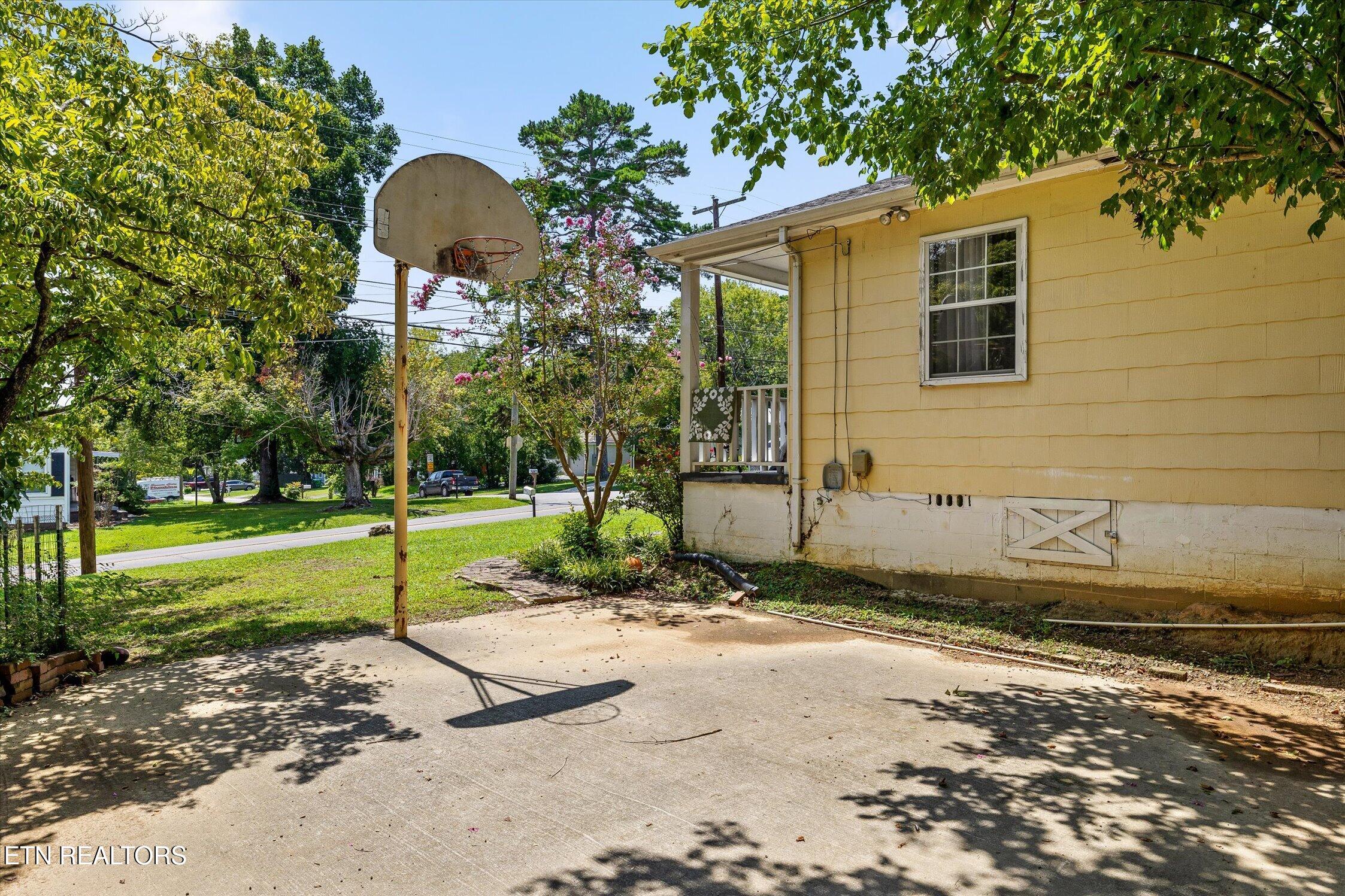 5225 State Line Rd