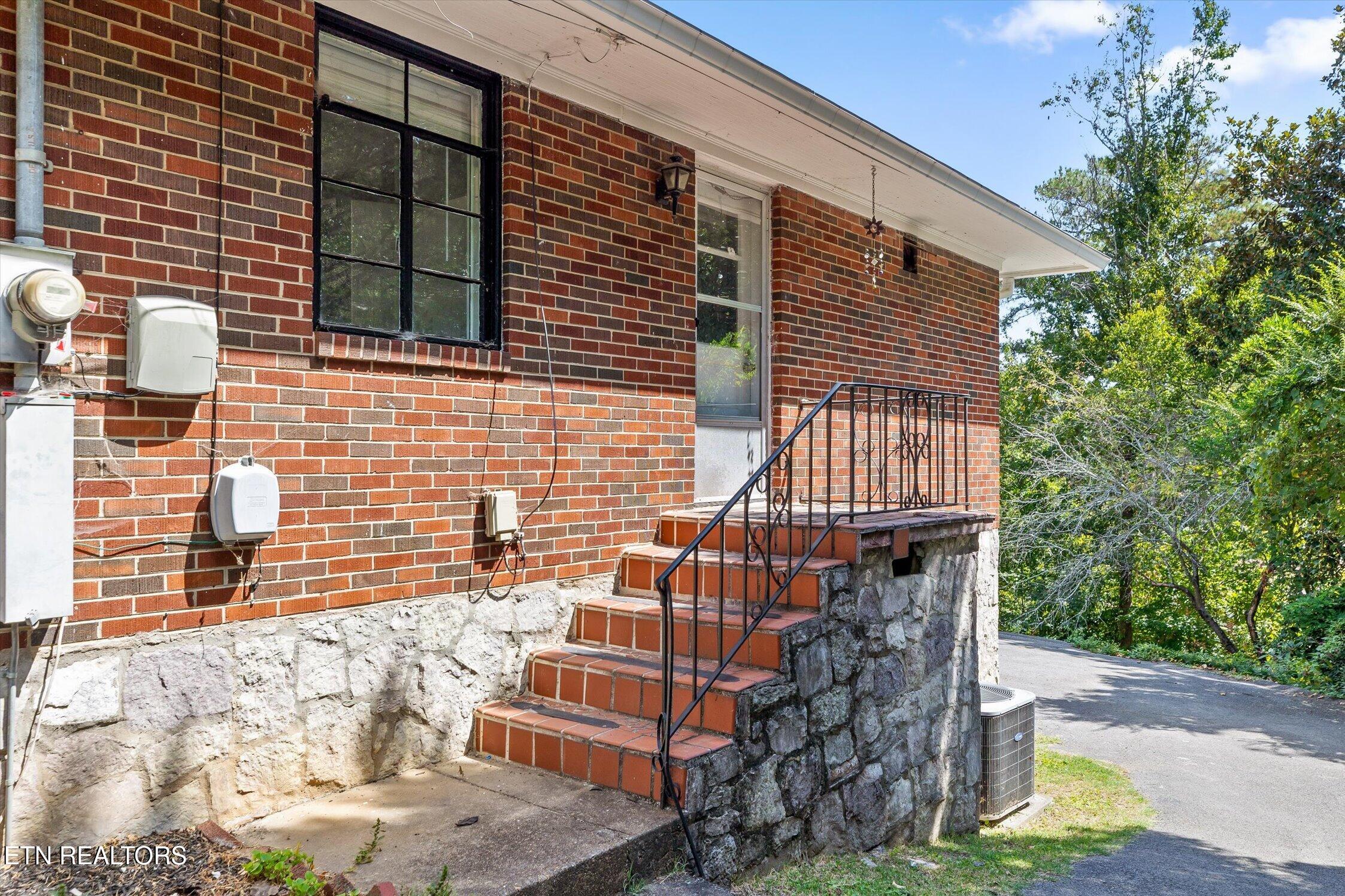 714 Belvoir Ave