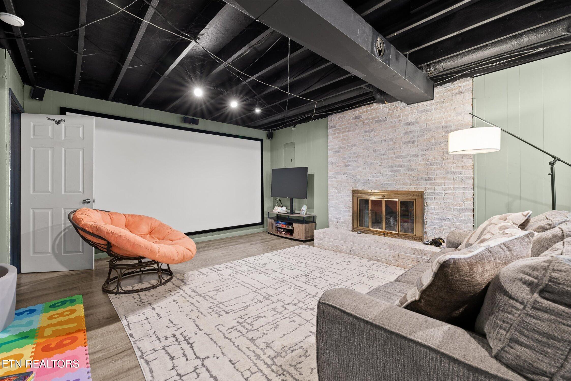 6221 Celtic Drive