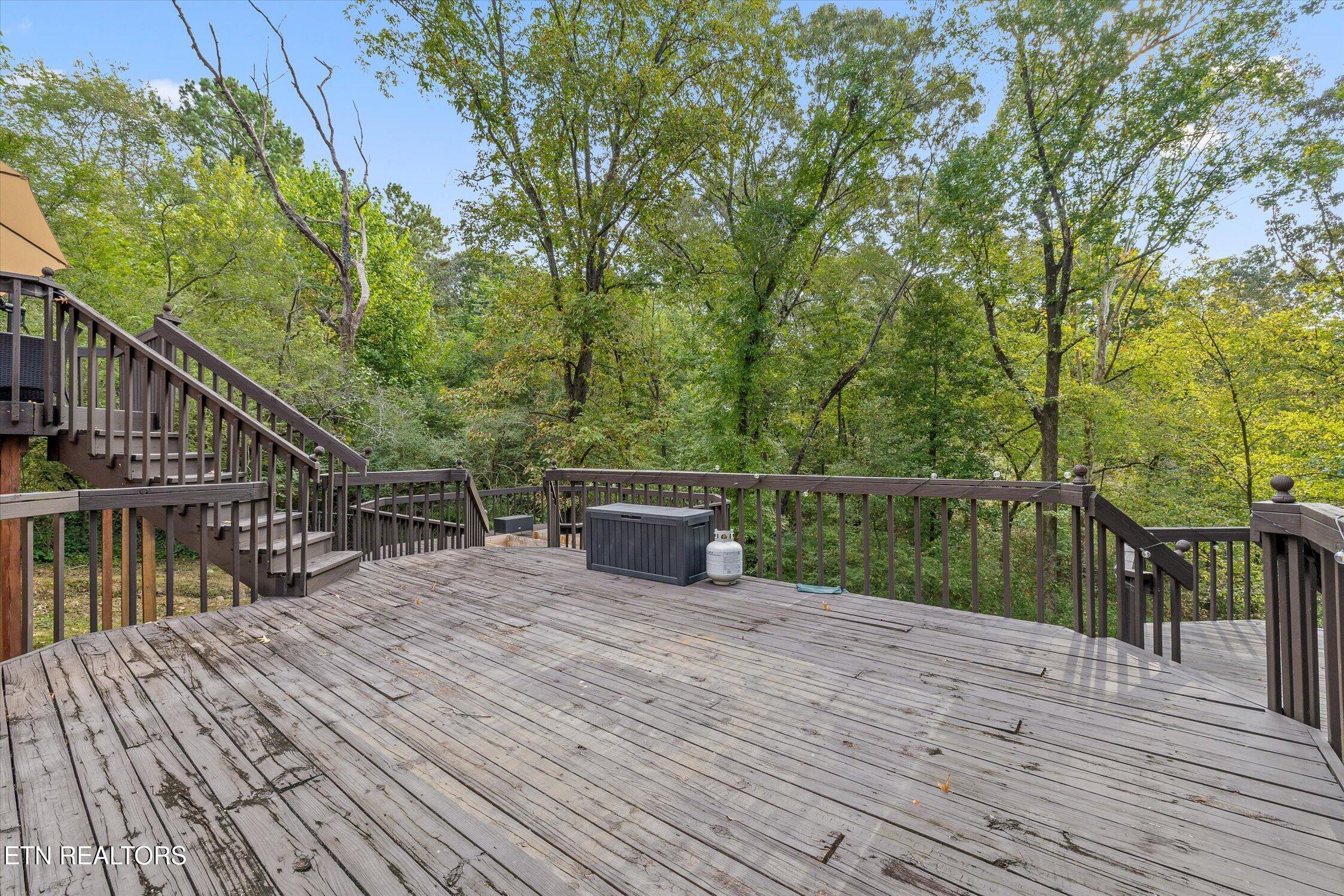 6221 Celtic Drive