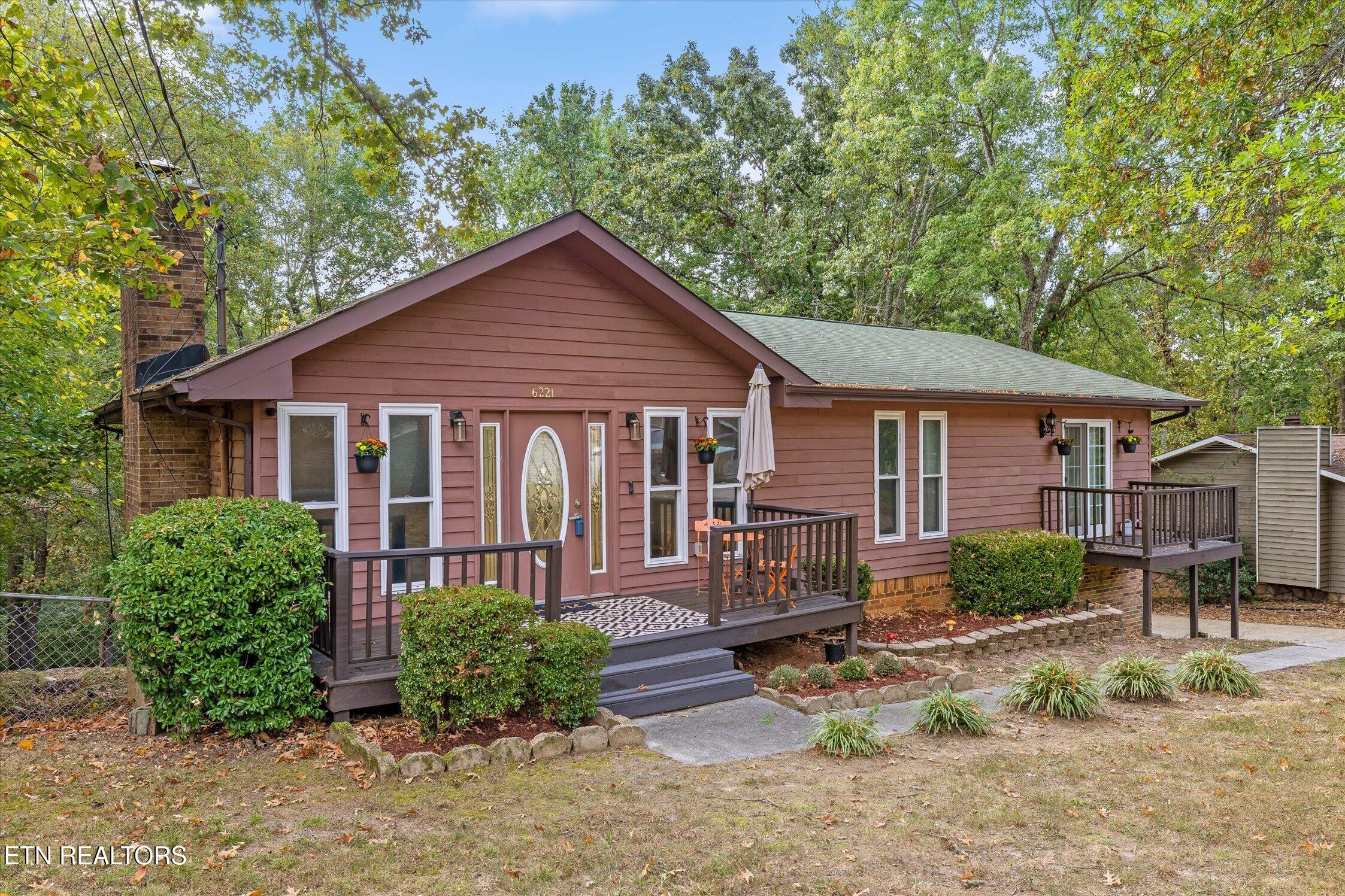 6221 Celtic Drive