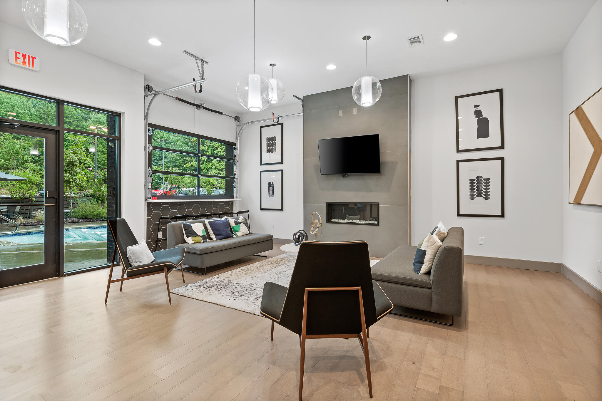 782 Riverfront Parkway, 216