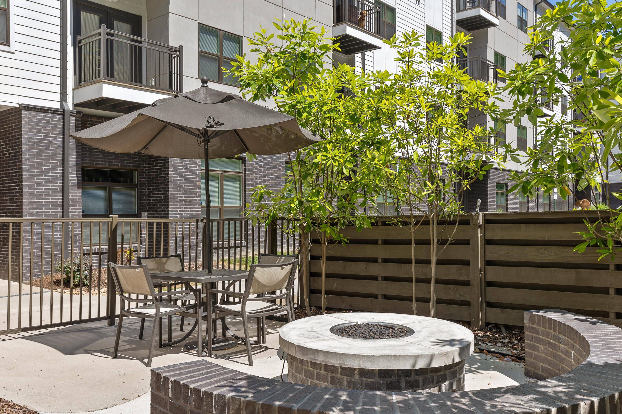 782 Riverfront Parkway, 216