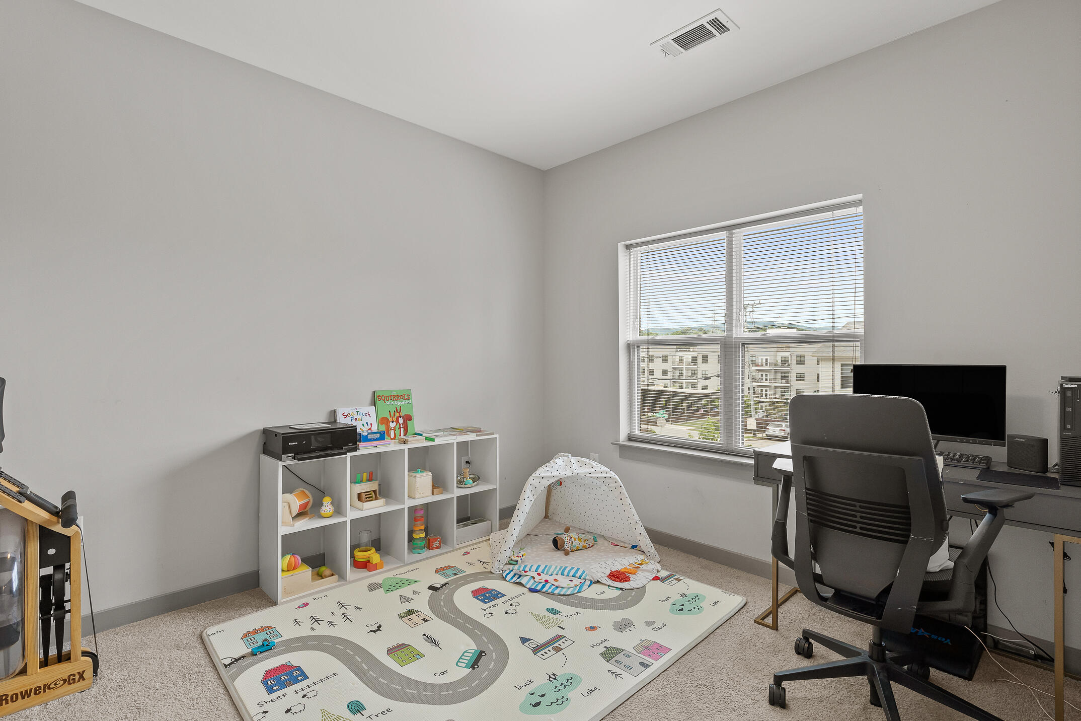 782 Riverfront Parkway, 216