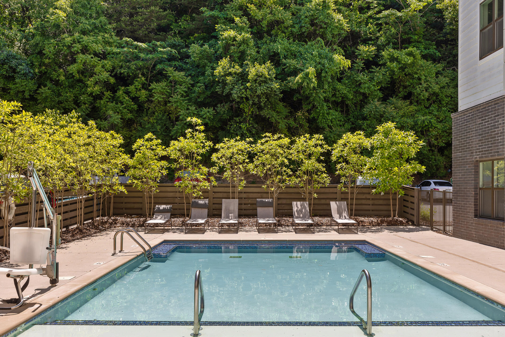 782 Riverfront Parkway, 216