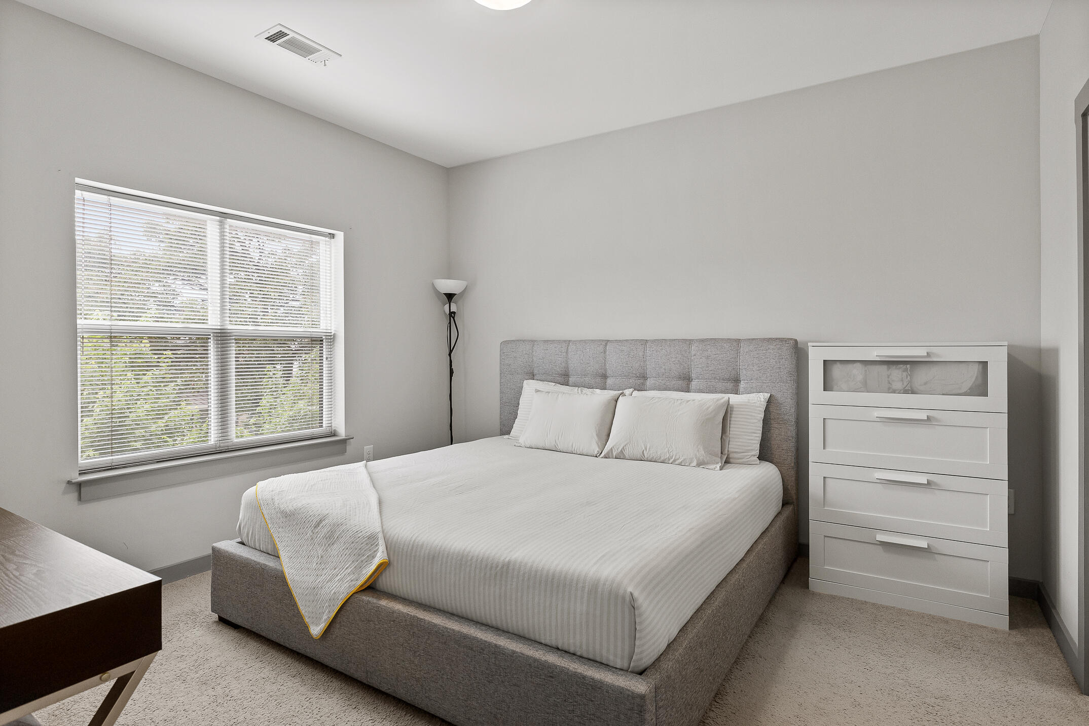 782 Riverfront Parkway, 216