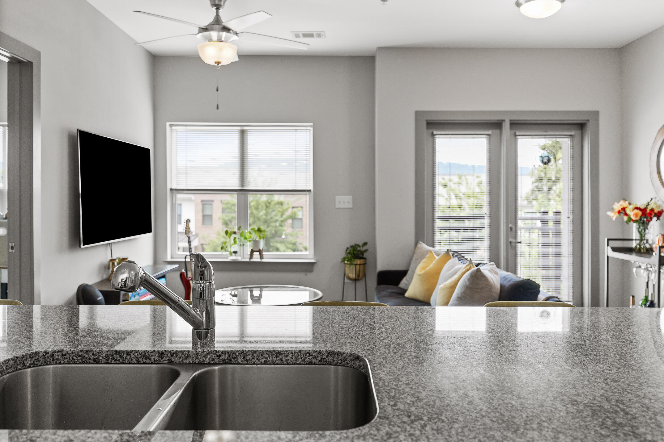 782 Riverfront Parkway, 216