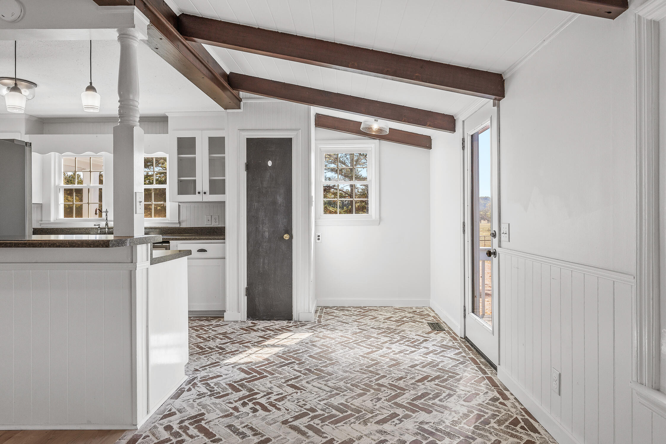 536 SE Ladd Springs Rd